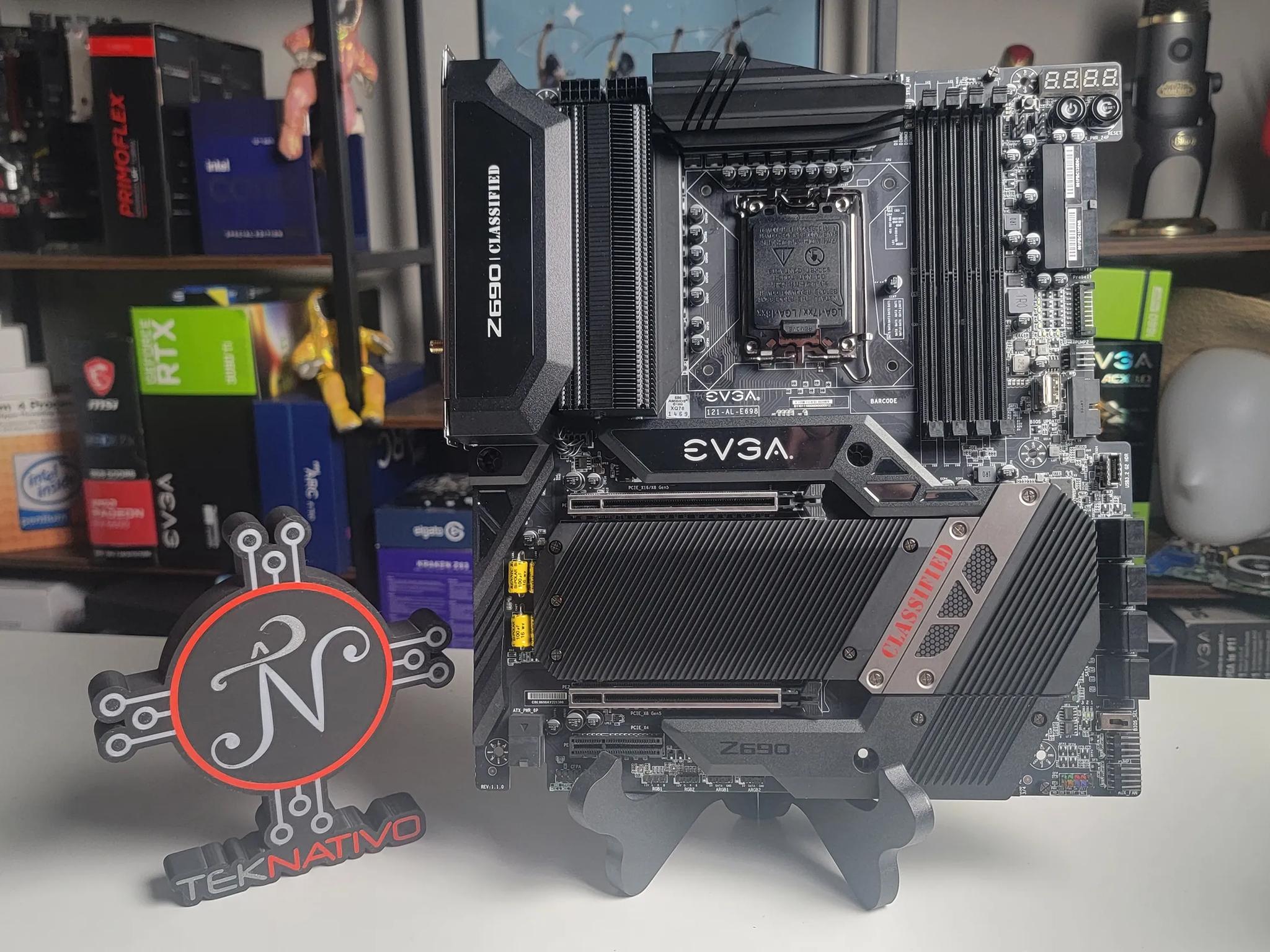 EVGA Z690 Classified 121-AL-E698-KR