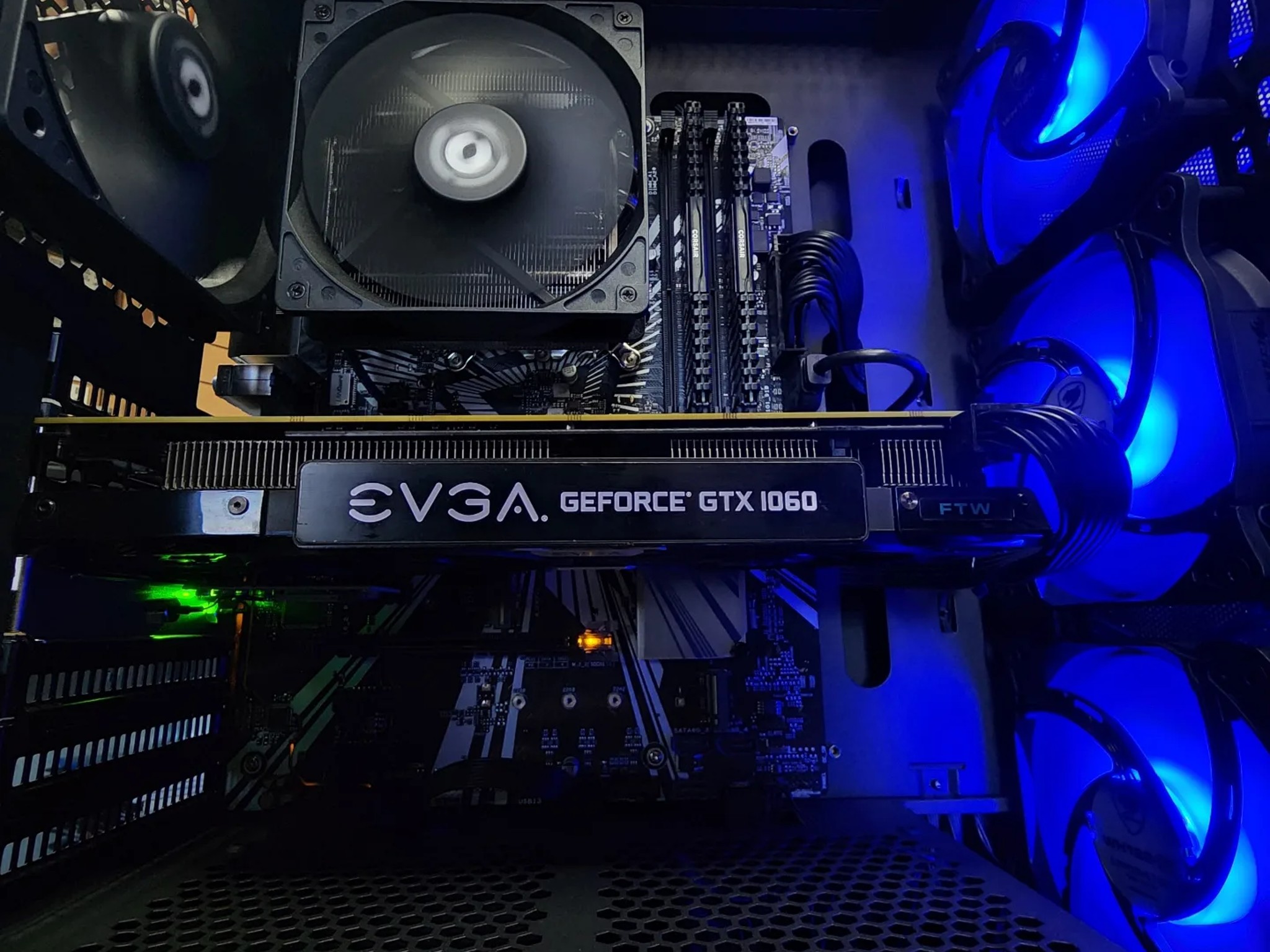 🖤💙🖤 EVGA GTX 1060 FTW // Intel Core i3 9100 // Corsair LPX 8GB 2400MHz