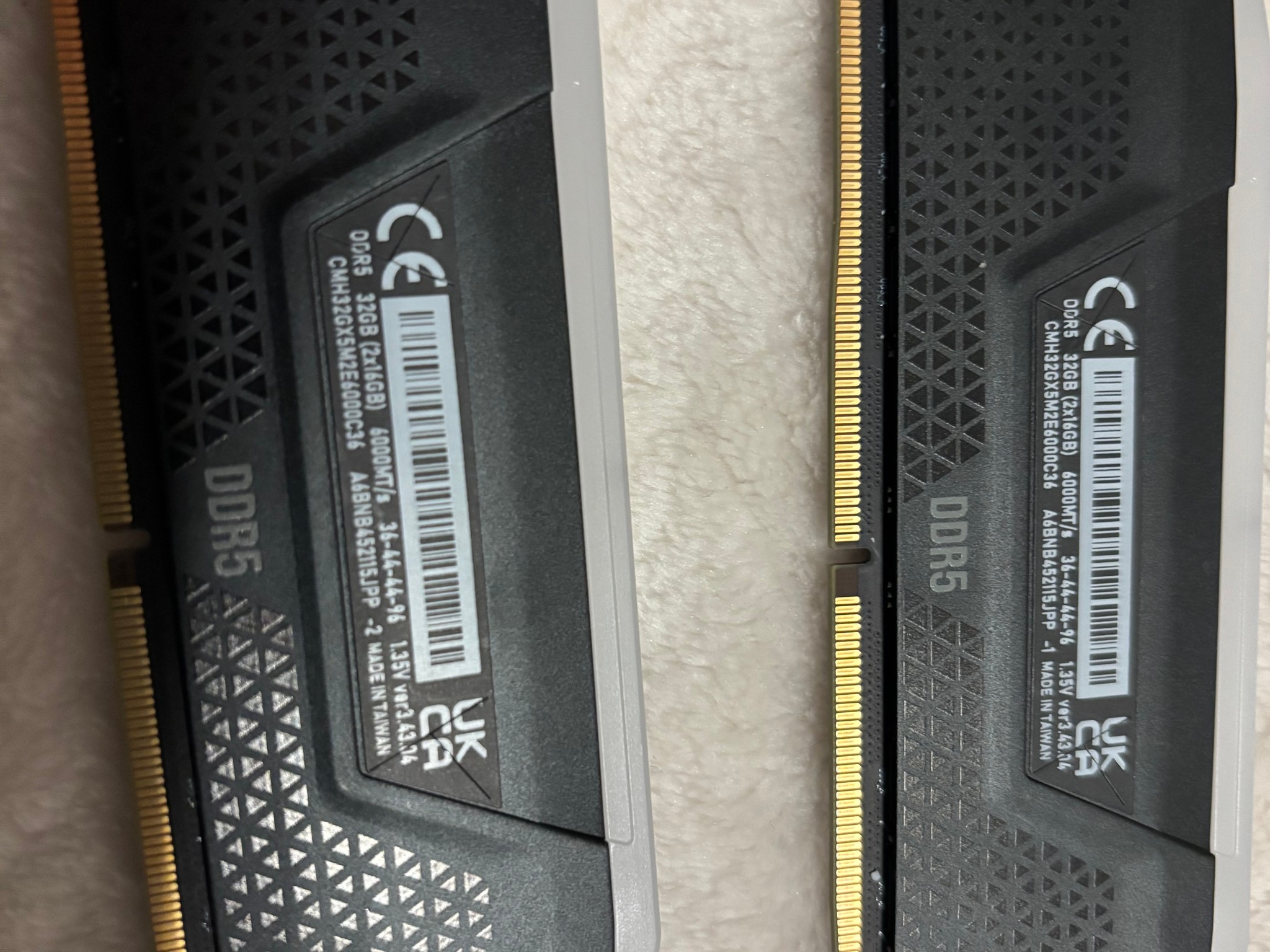Corsair Vengeance RGB DDR5 32GB (2x16GB) Cl 36 6000MT/s  DIMM RGB Lighting RAM