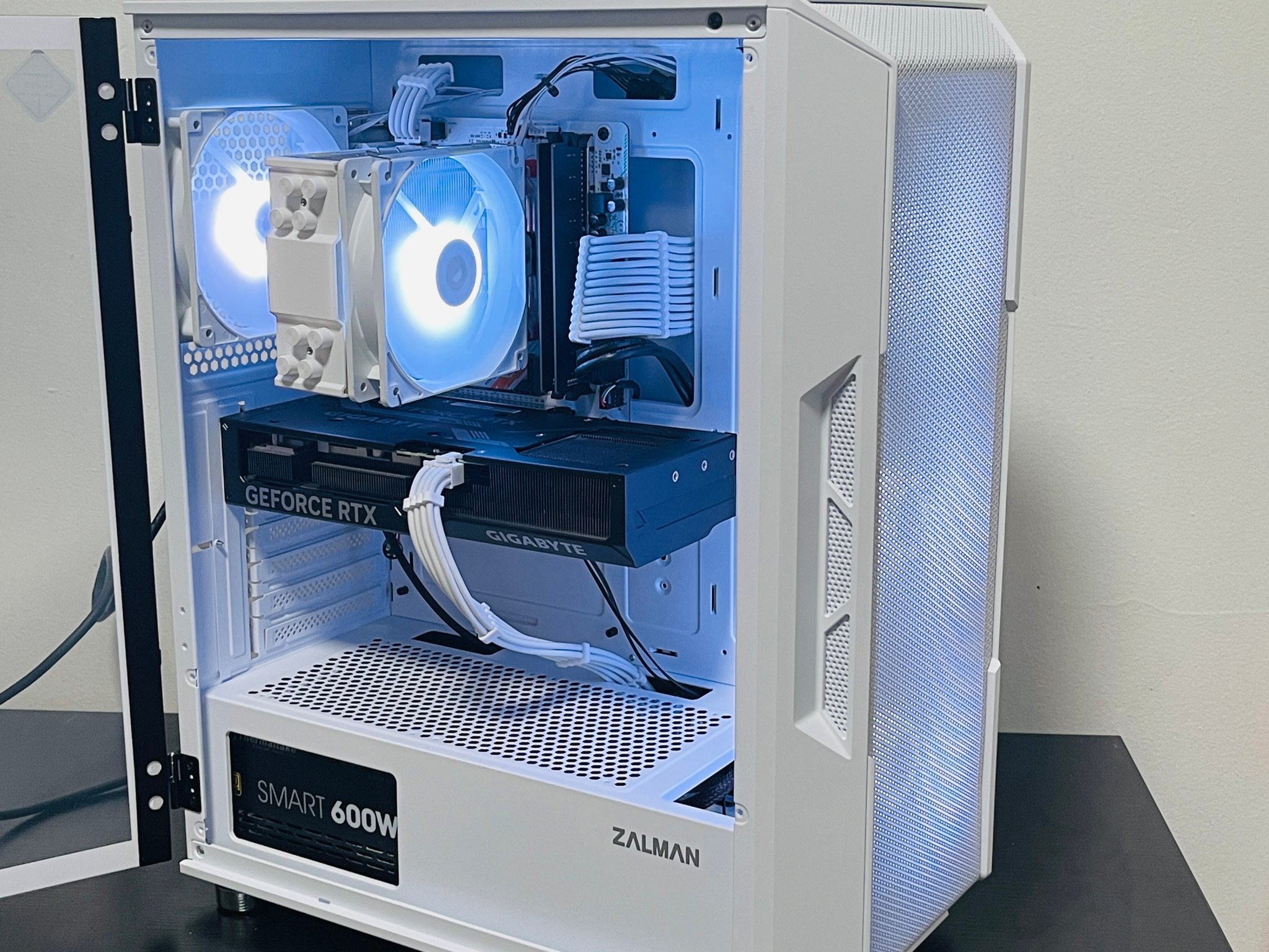 RTX 4070 12GB | Ryzen 7 5700X | 32GB DDR4 | 1TB NVME M2 SSD | Win11 | WIFI+BT | Custom Gaming PC