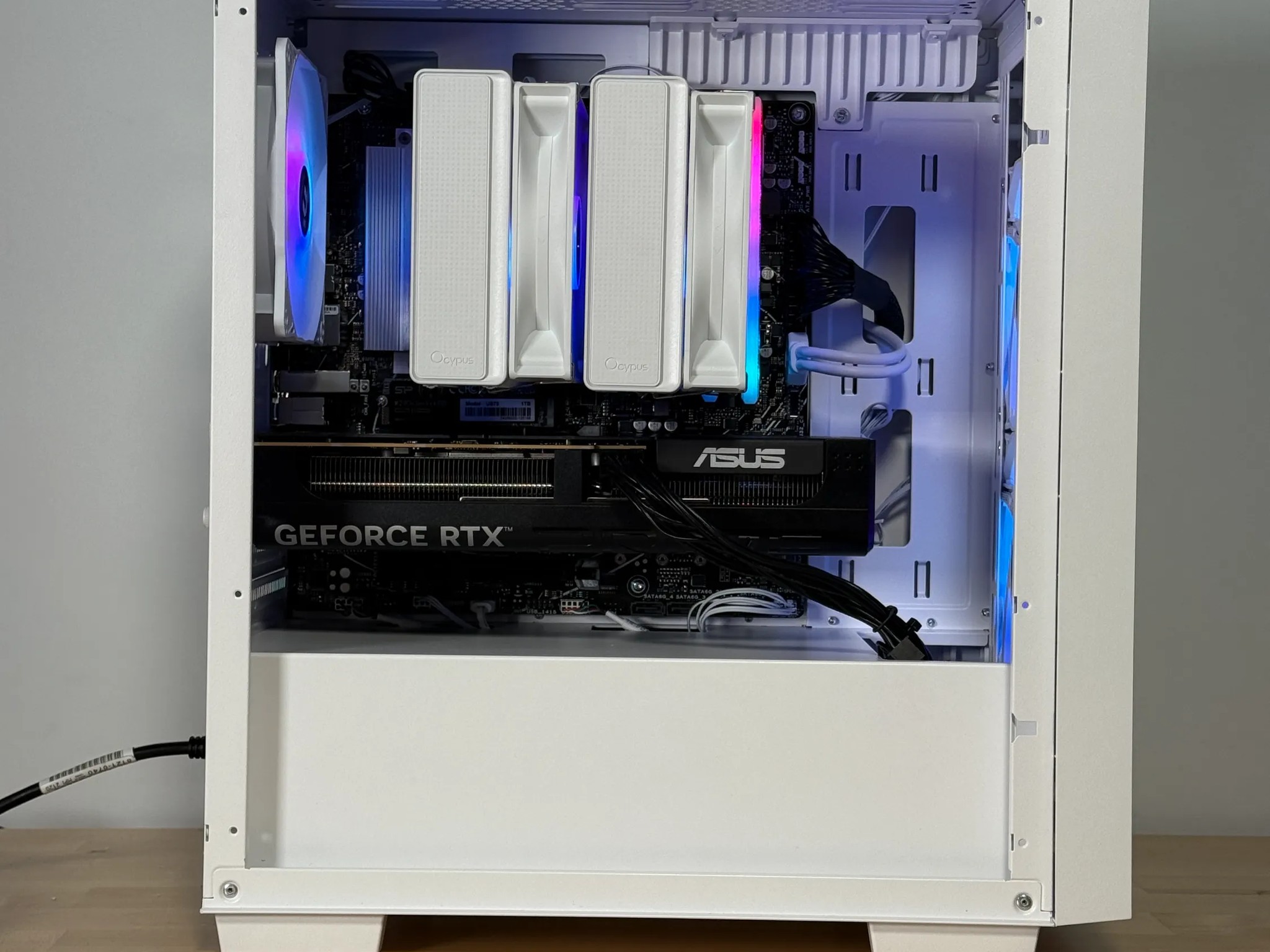 RTX 5060 Ryzen 7600x 32GB RAM Gaming PC