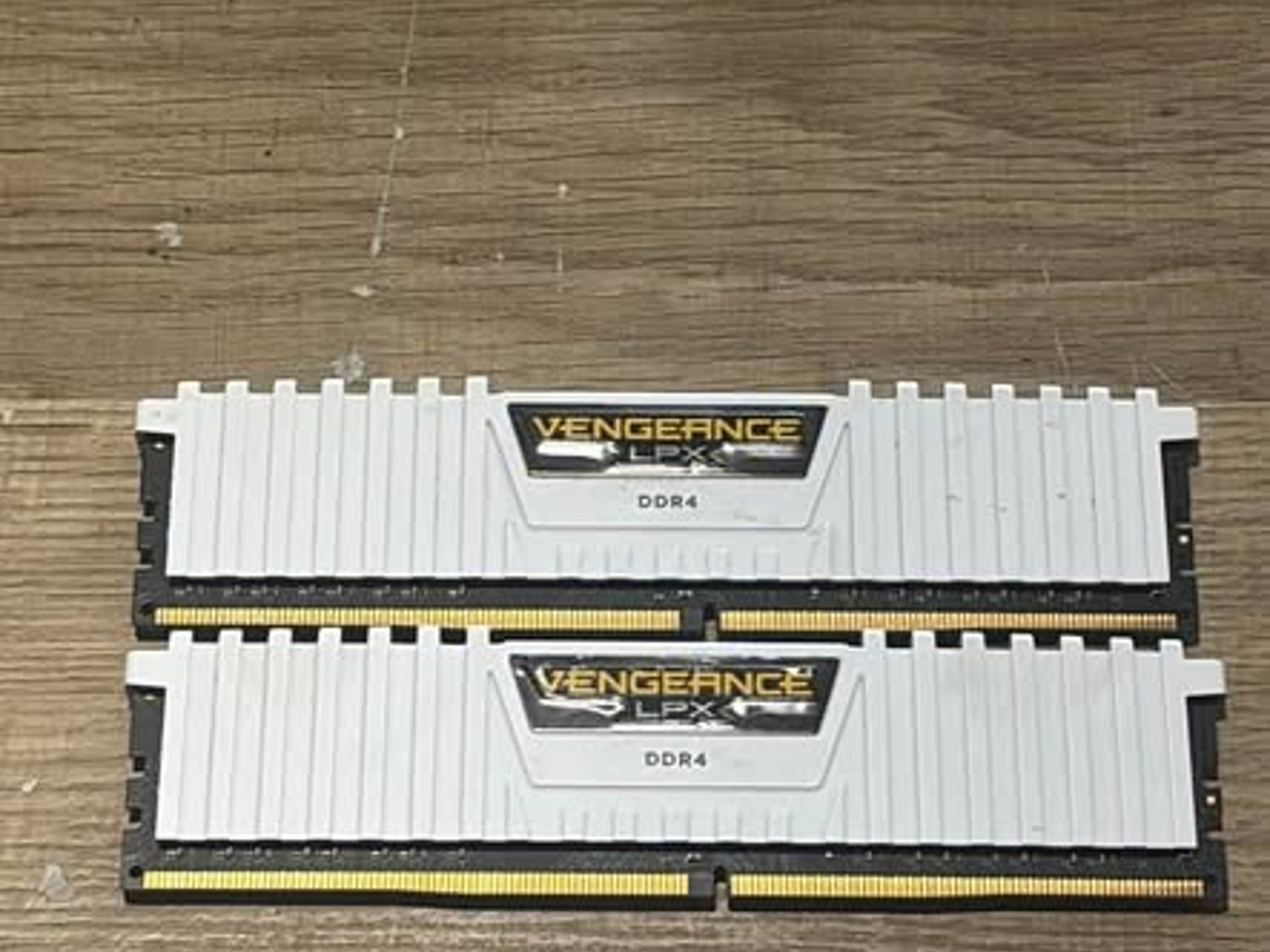 Machinist B450 (AM4), Ryzen 5 2600, Corsair Vengeance 2x8GB