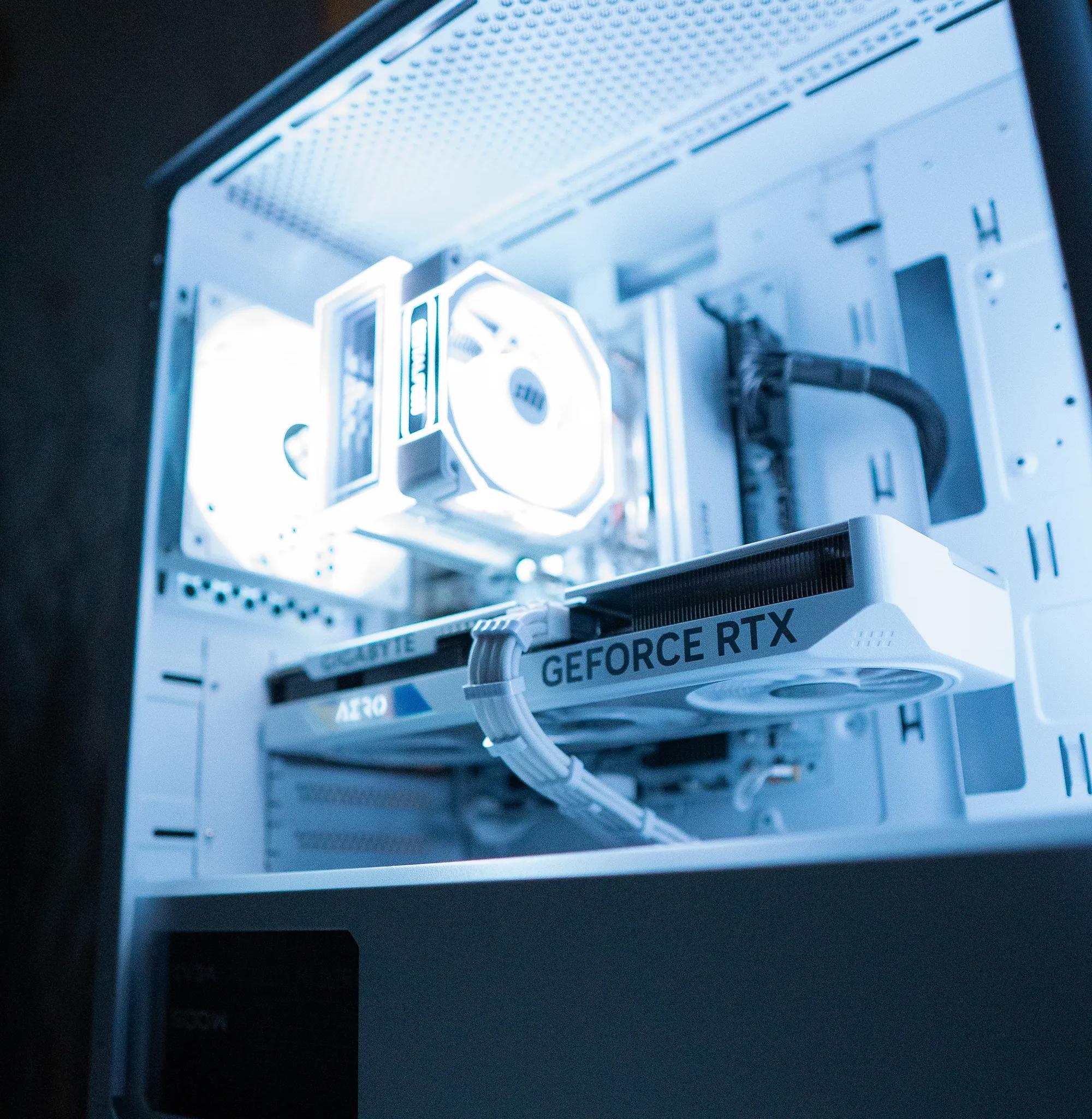 🌨🌨 | NVIDIA RTX 4060 | RYZEN 5 3600X | 16GB DDR4 RAM | 1TB NVME SSD | Arctic Snow 2.0