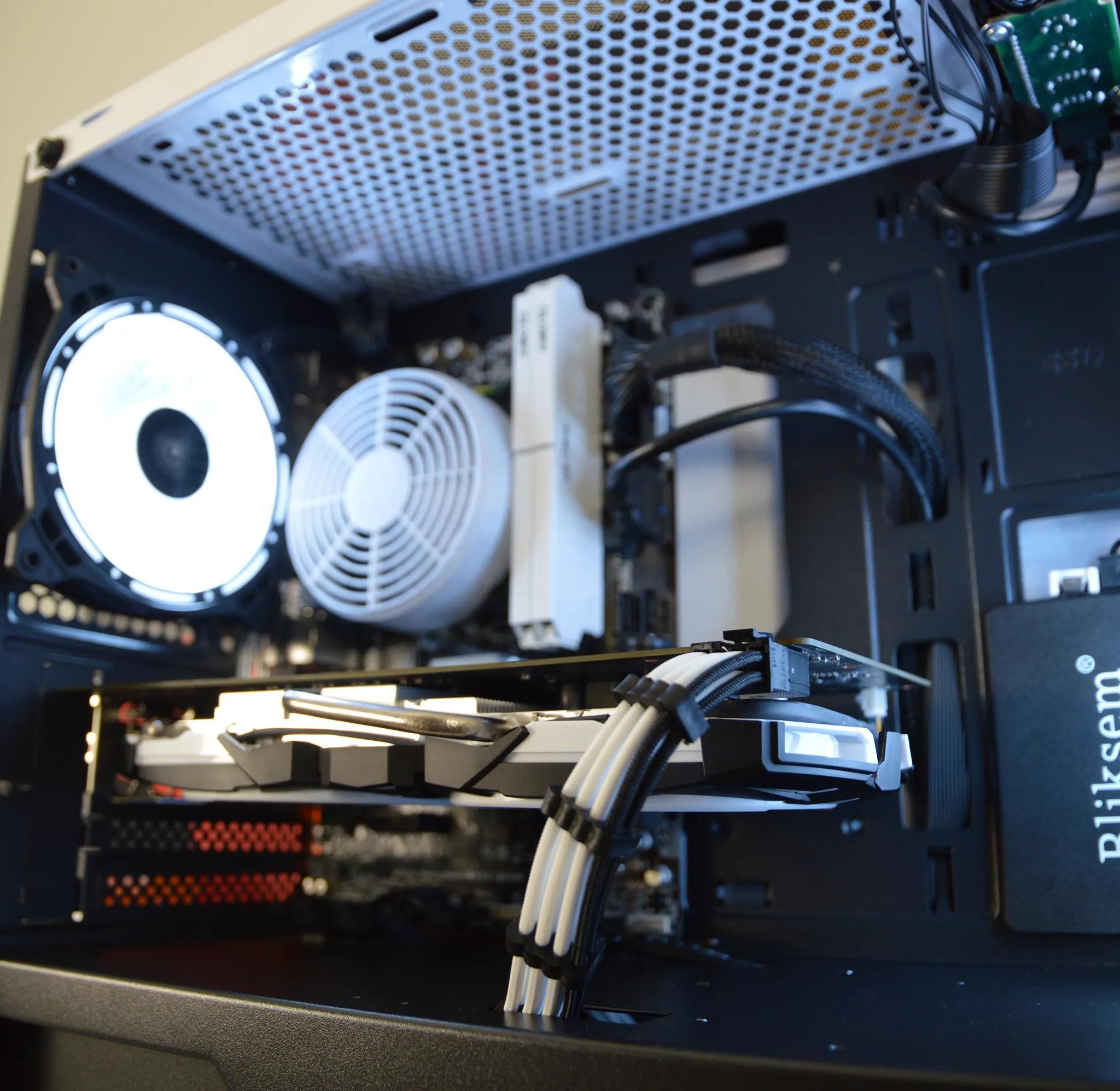 ⚫️🧊| GTX 1060 3GB | INTEL i5-6400 | 16GB DDR4 RAM | 512GB SATA SSD | Black Ice |