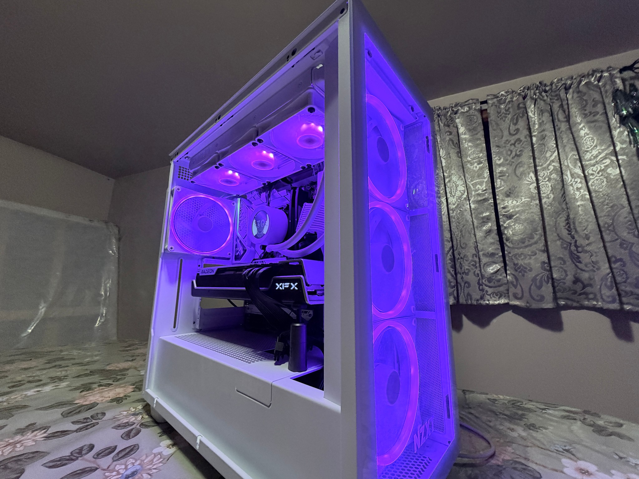 XFX 7900 XTX 24GB | ❄️ WHITE GAMING PC ❄️| INTEL I7 13700K | 32GB DDR5| 1TB SSD | 1200w Power Supply