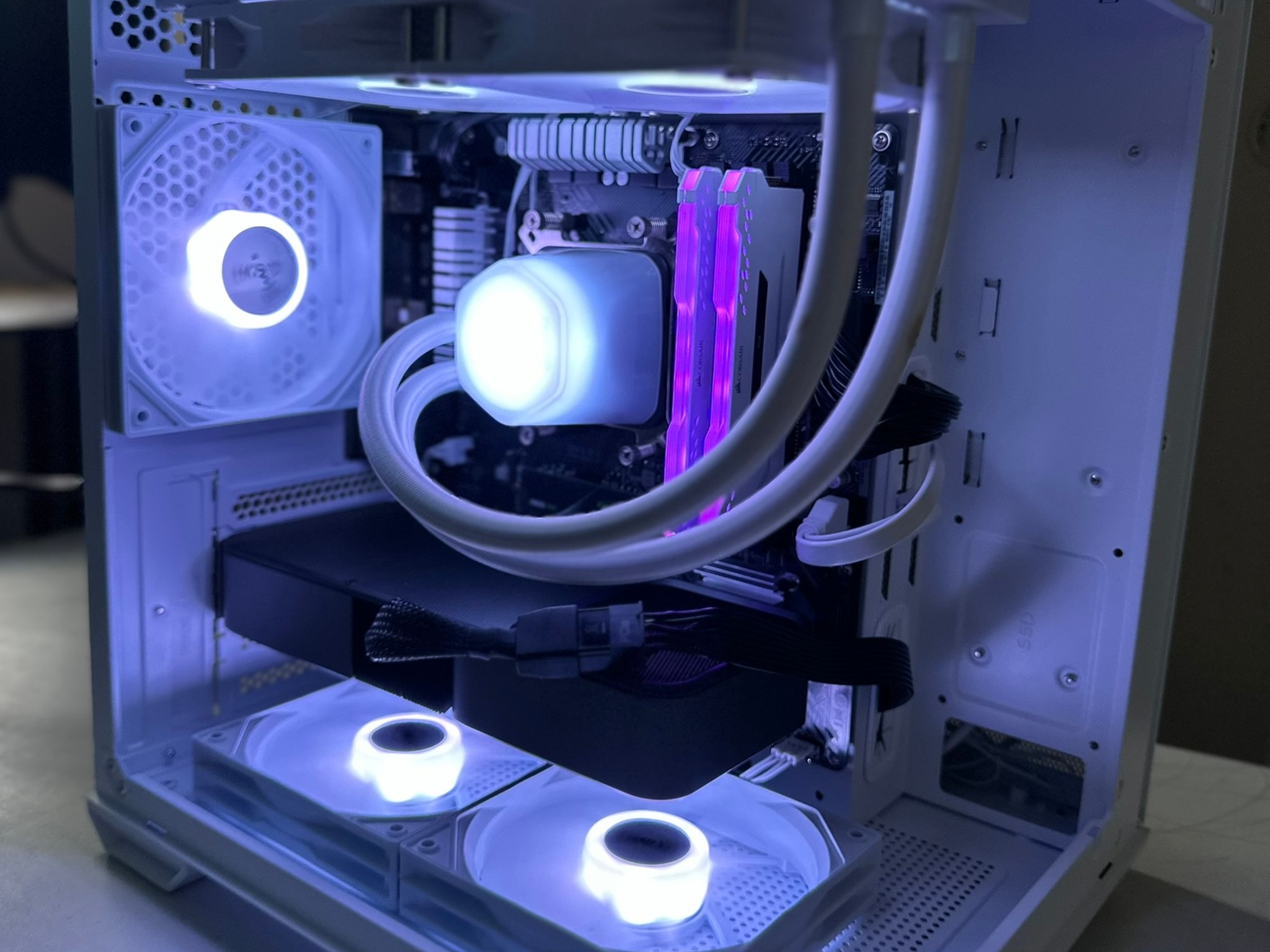 Ryzen 7 3700X / RTX 3070 / 512GB NVME / 32GB RAM