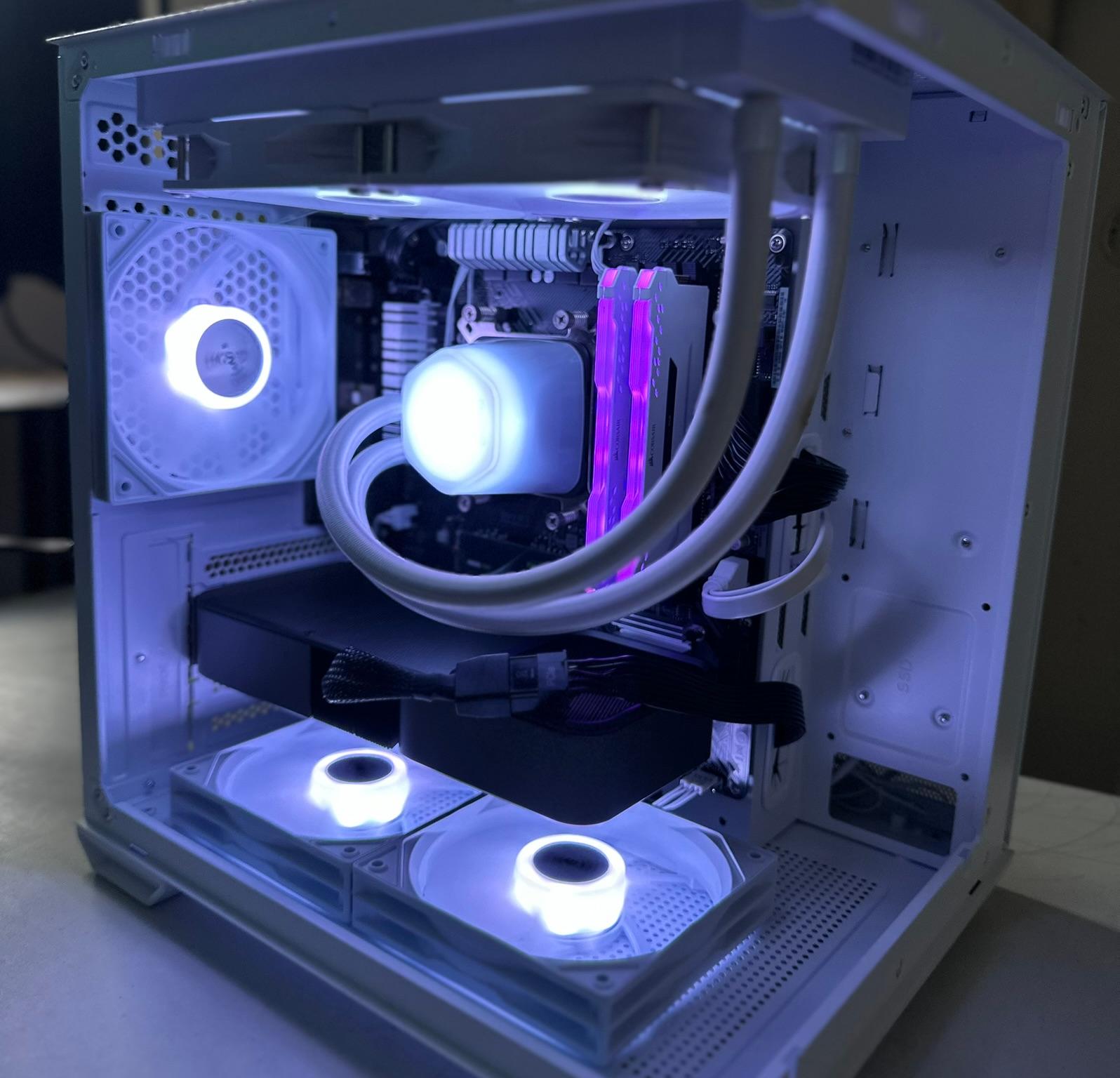 Ryzen 7 3700X / RTX 3070 / 512GB NVME / 32GB RAM