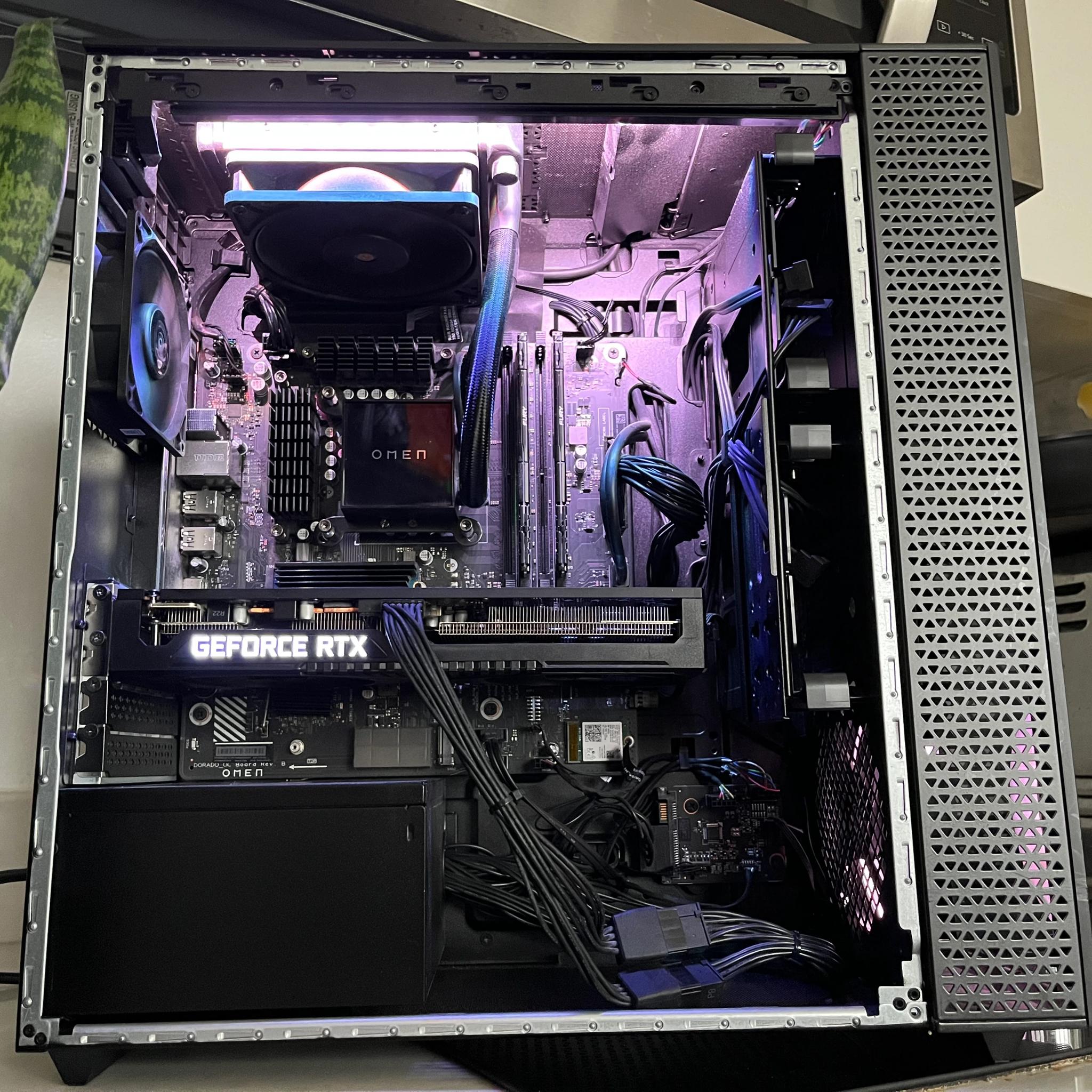 HP OMEN PC - RTX 3070, i7-10700K, 32GB RAM, 1TB NVMe