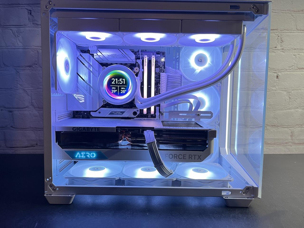 RTX 4080 Super Aero Ryzen 7 7800X3D 32GB DDR5 RAM 2TB M.2 Gaming PC