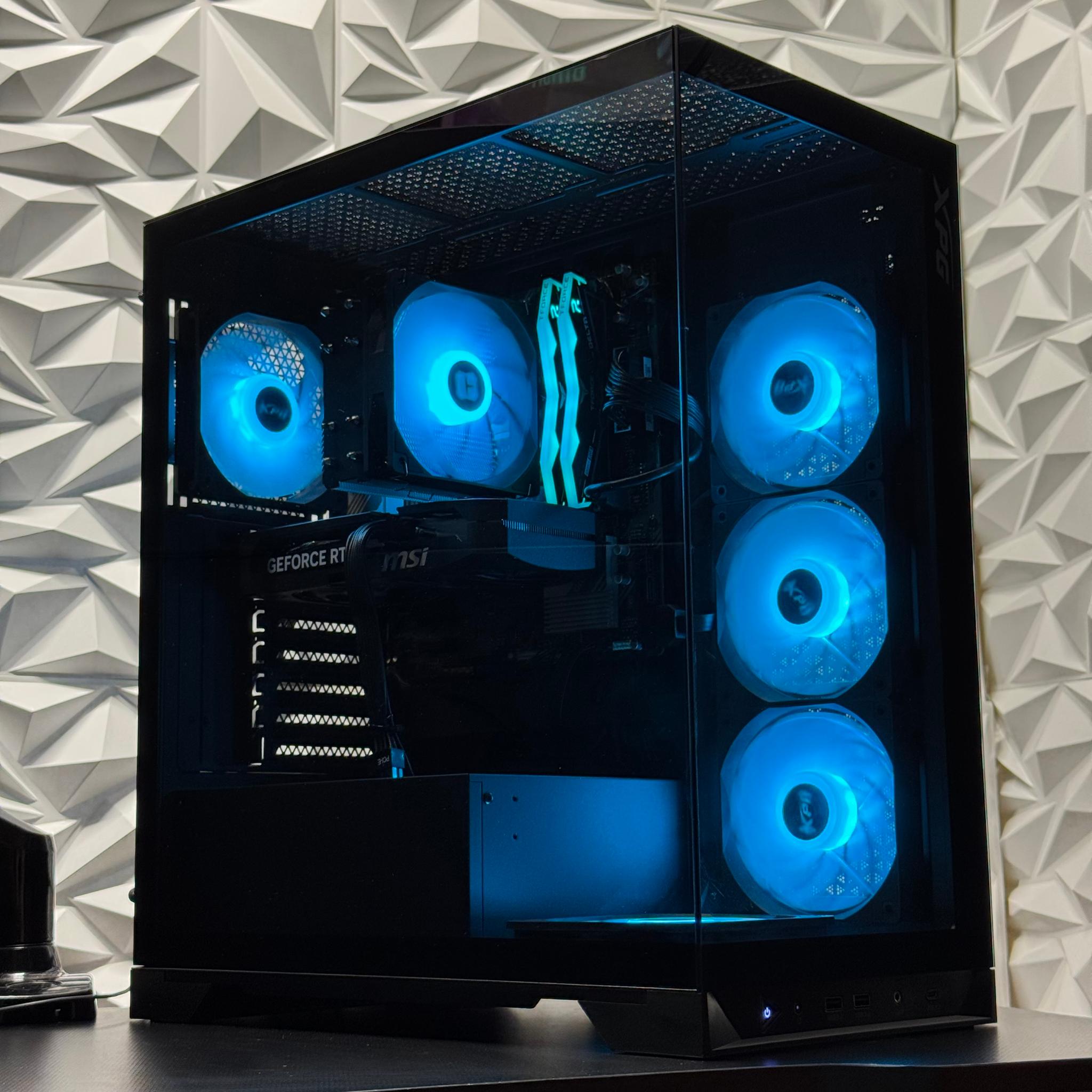 Rtx 5060 ti / Ryzen 5 7500F / 16GB 6000Mhz DDR5 / 1TB Samsung 970 / RGB