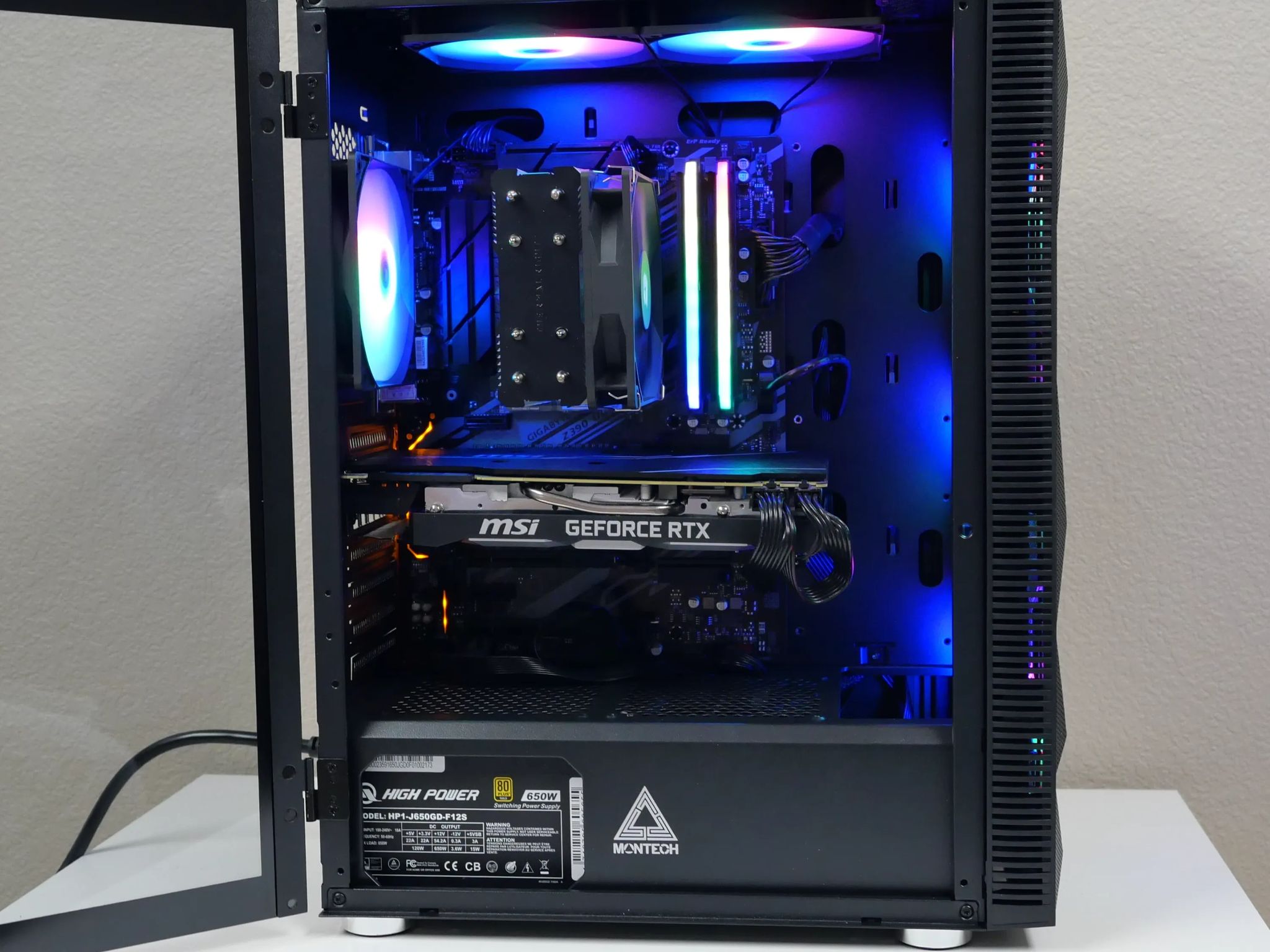 Intel i7-9700k - MSI GeForce RTX 2070 Super - Corsair Vengeance 32GB 3600MHz - 1TB NVMe SSD