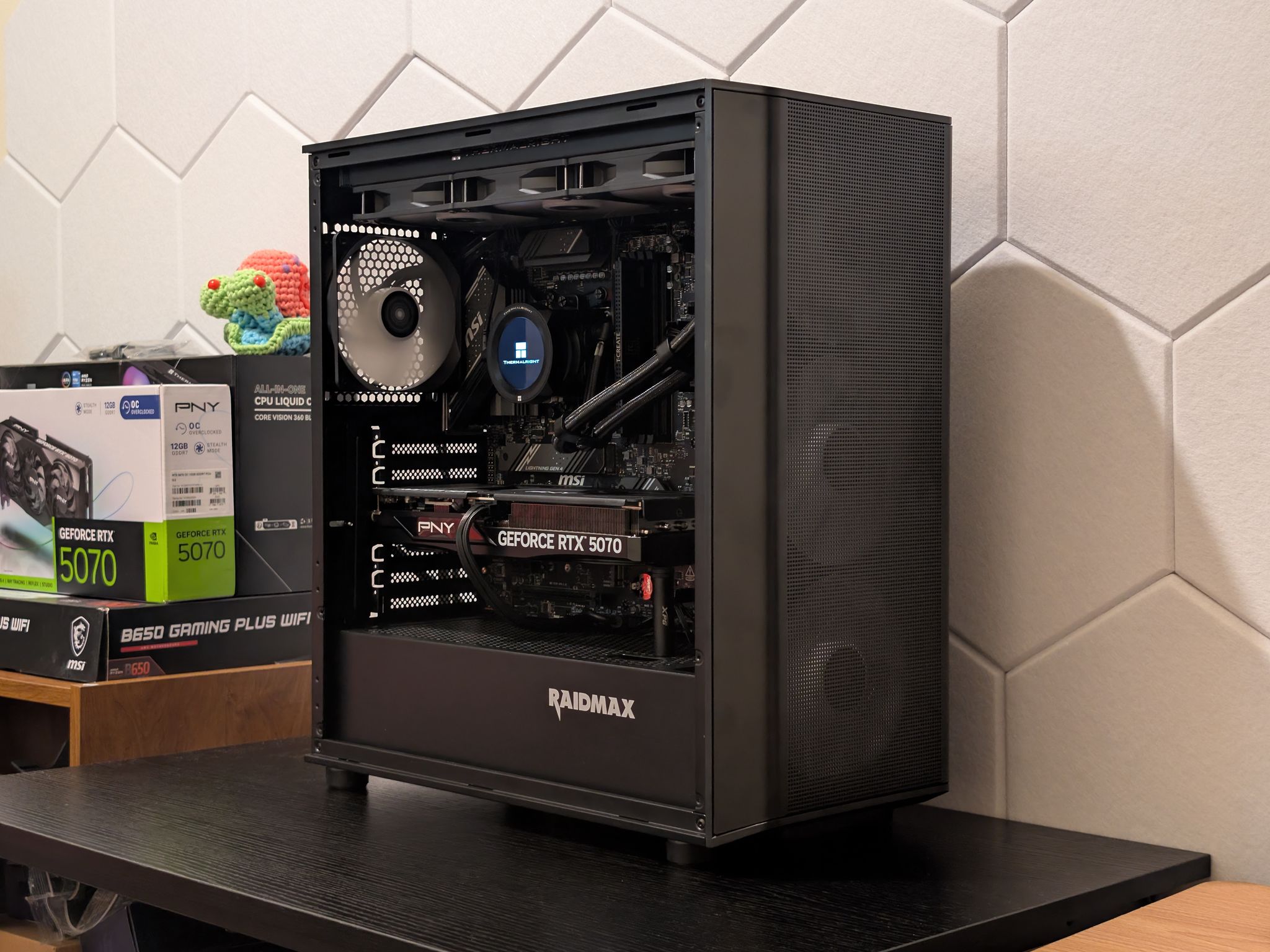 🐈‍⬛🔥1440p Gaming Beast | RTX 5070 | Ryzen 5 7600X | 1TB SSD | 32GB RAM | WiFi 6 & Bluetooth🔥🐈‍⬛