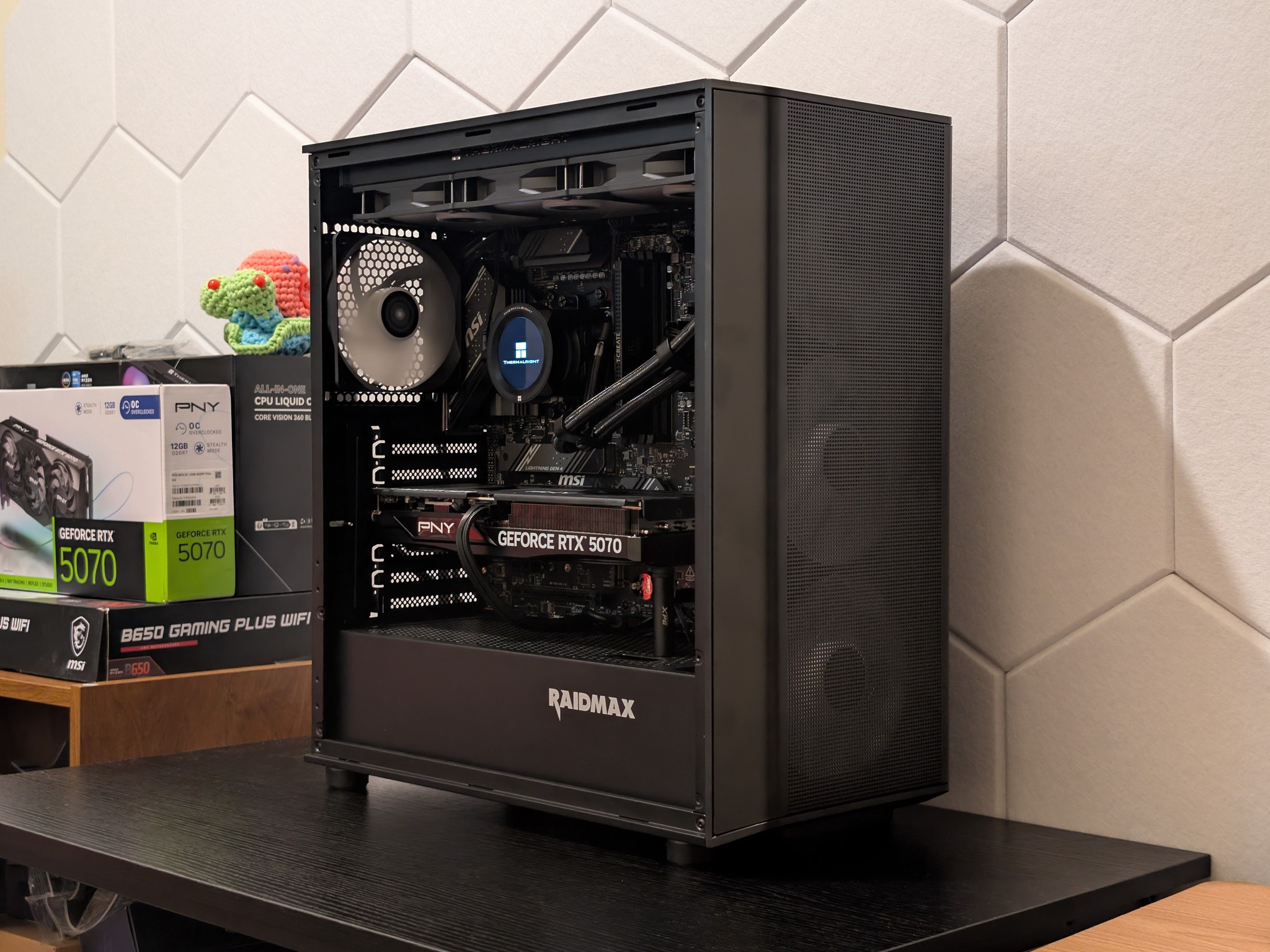 🐈‍⬛🔥1440p Gaming Beast | RTX 5070 | Ryzen 5 7600X | 1TB SSD | 32GB RAM | WiFi 6 & Bluetooth🔥🐈‍⬛