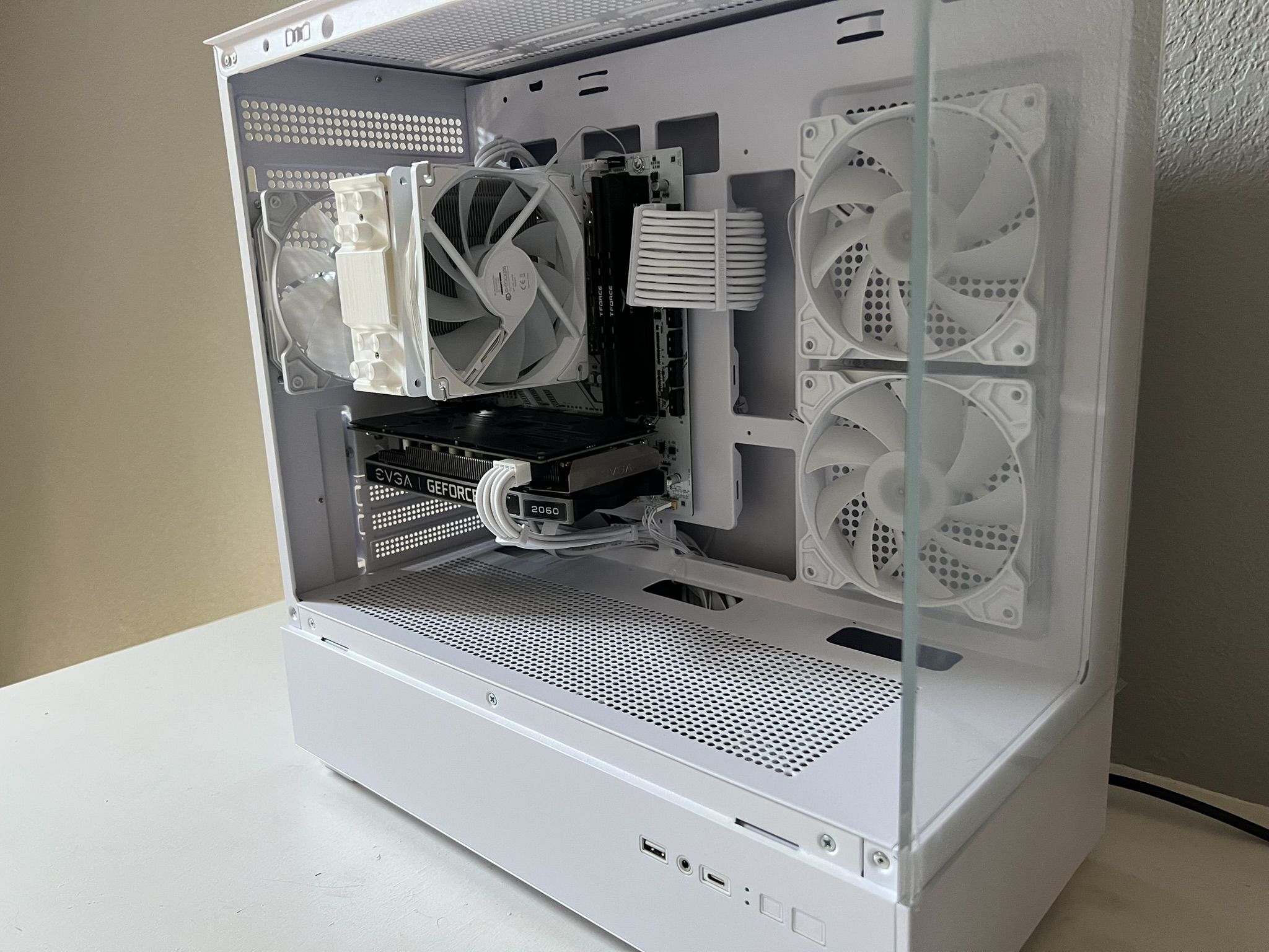 Icy Dragon 🧊┃ Ryzen 5┃RTX 2060┃16GB RAM┃512GB NVME SSD┃