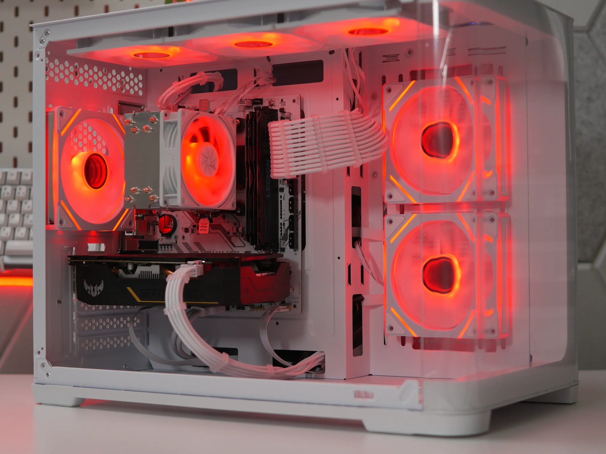 Budget Gamer | GTX 1660 Super | Ryzen 5 | 16GB RAM |