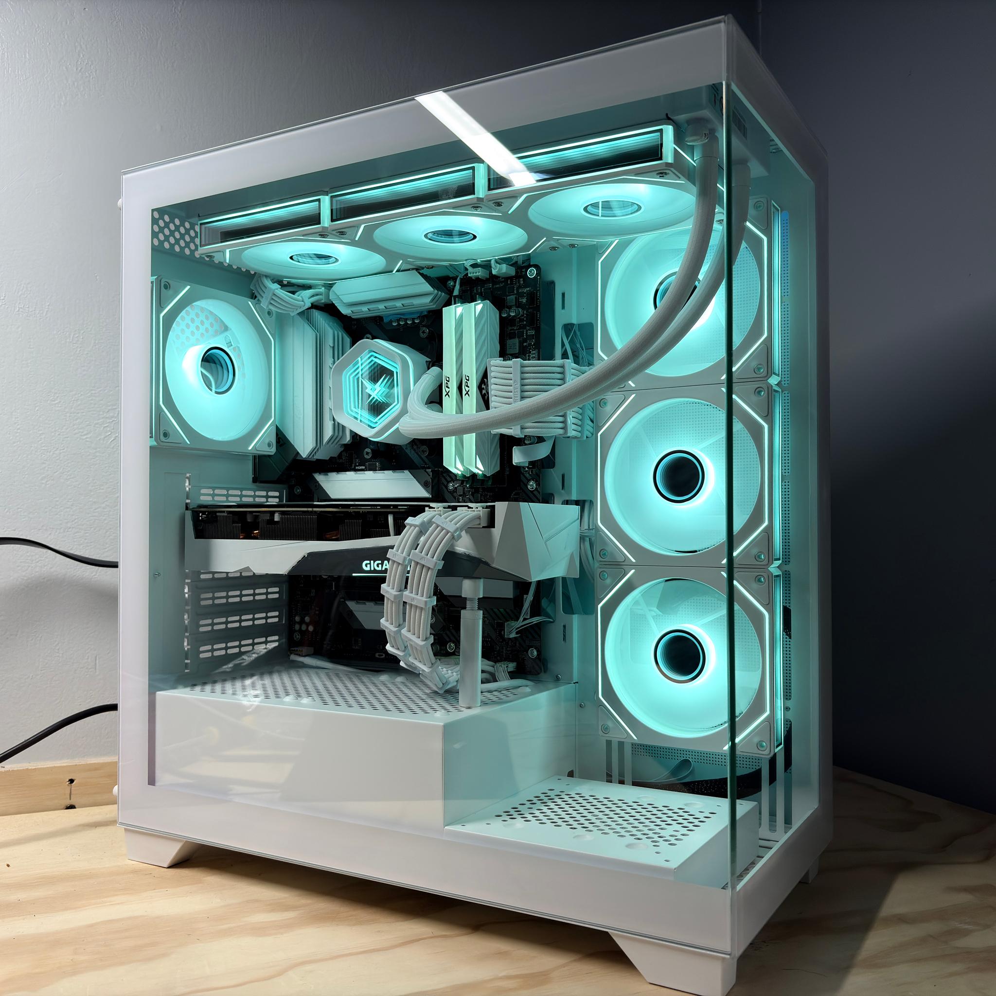 🧊❄️ Glacier Series Gaming PC / RTX 3070 + Ryzen 7 / NVMe SSD / Ready to Play! ❄️🧊