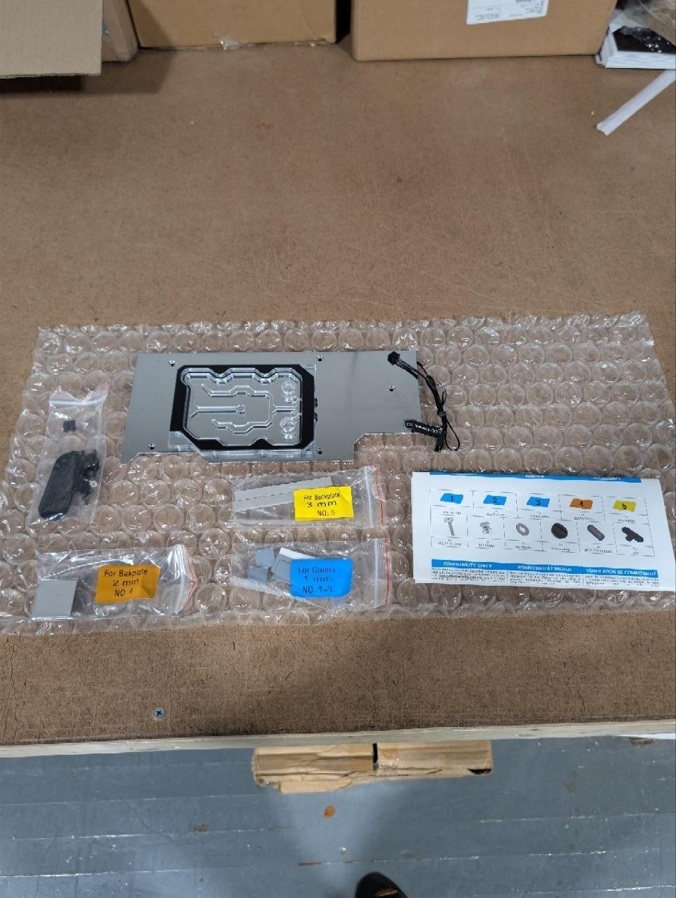 Alphacool Eisblock Aurora GPX-N Acryl Active Backplate 3080/3090 Aorus (13044)