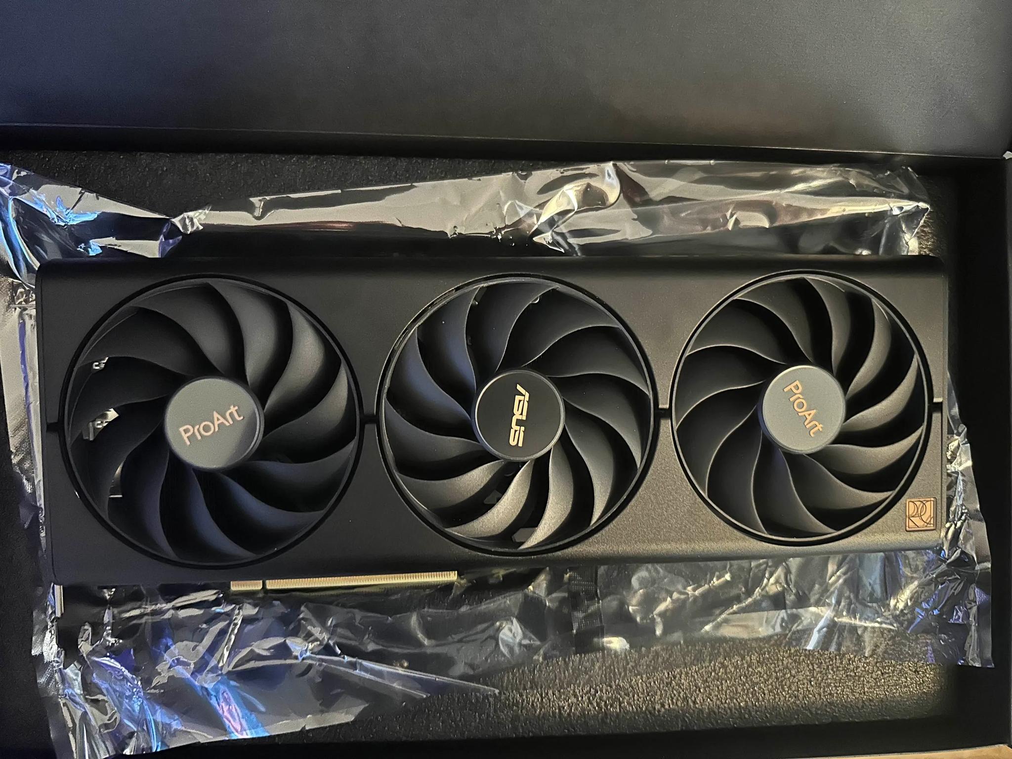 RTX 4070: ASUS Proart OC