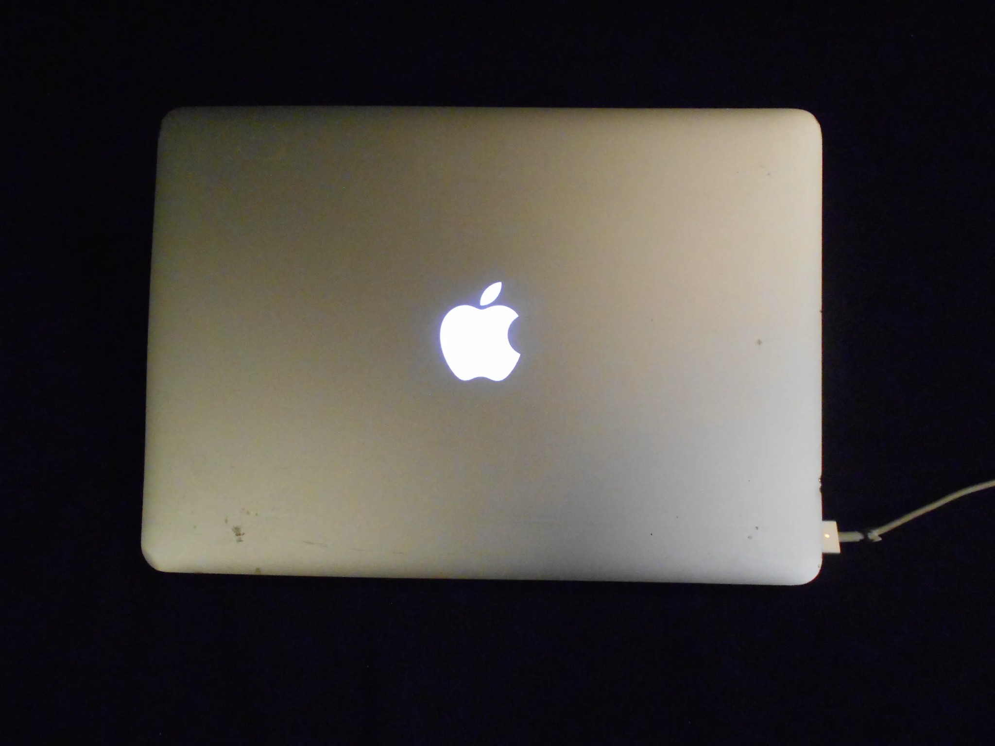 Macbook Air Sonoma i7