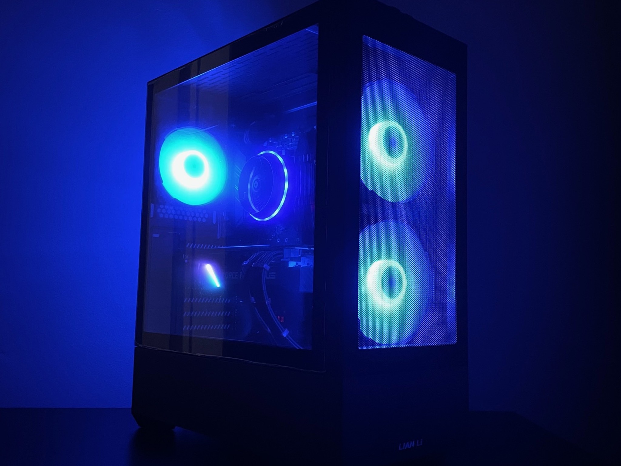 RTX 2070 Super 8gb ~ i5-9400f ~ 16gb RAM ~ 1TB SSD ~ MSI z390 ATX ~ Lian Li 205 Mesh ARGB
