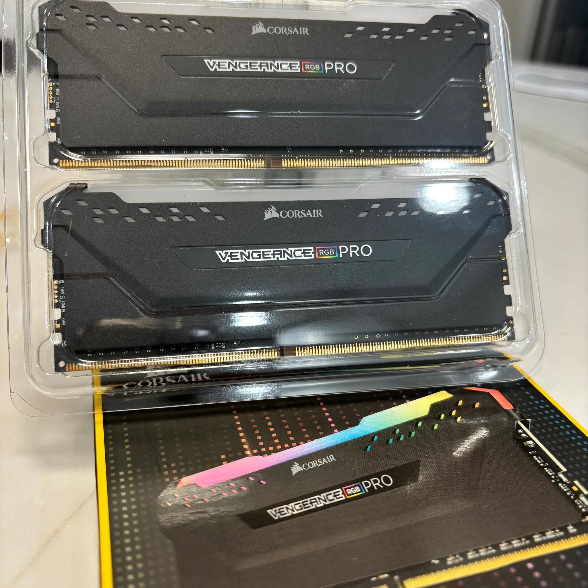 Corsair Vengeance DDR4 RAM 16Gb (8x2) 3200mhz Black