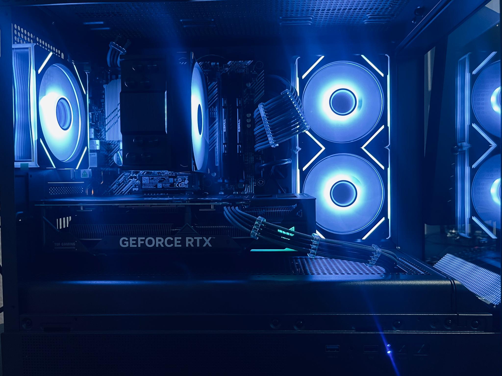 Pro Gaming PC |RTX 4070 // Ryzen 7 3700x // 32GB DDR4|