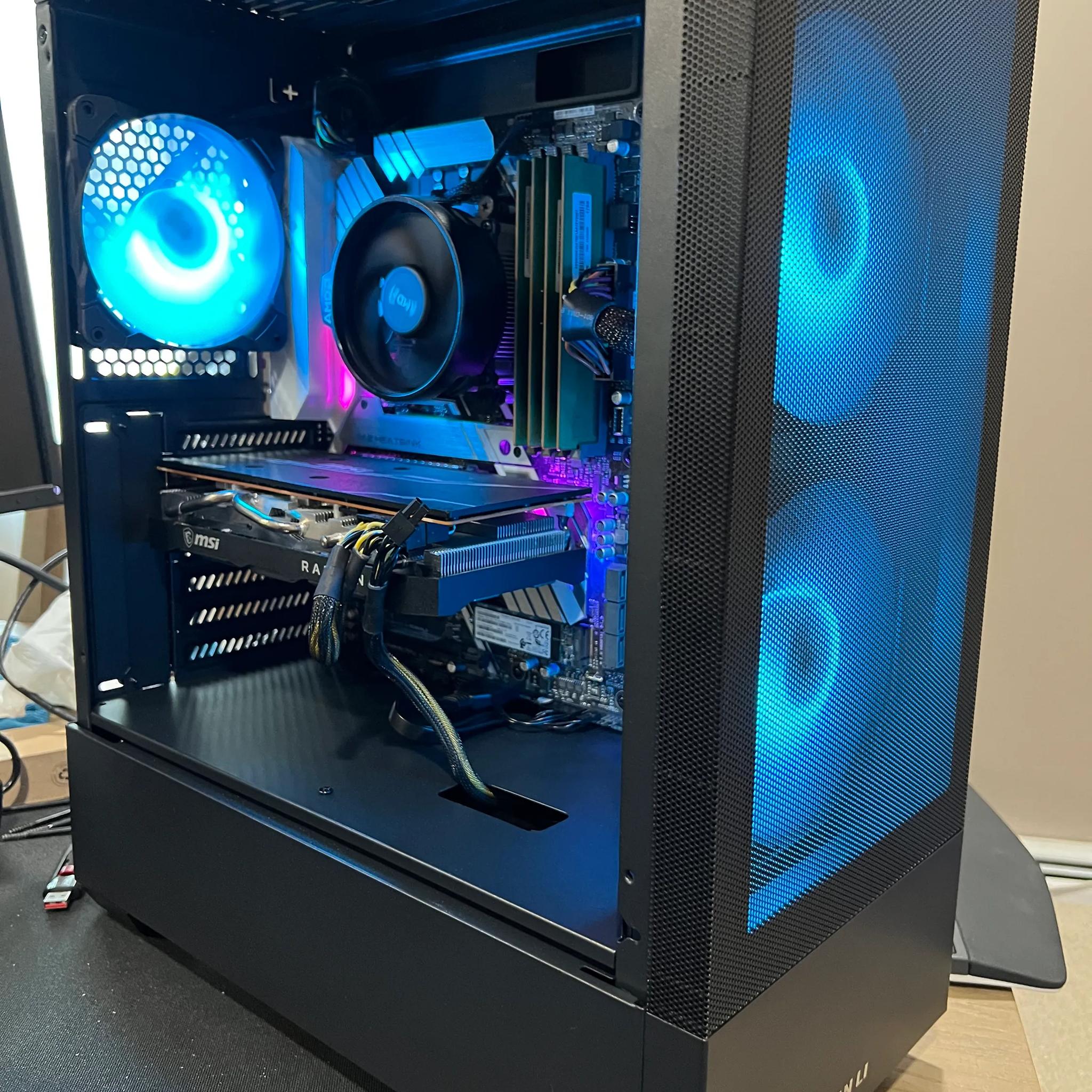 Tusker Build 5736 AMD 5700XT 3600