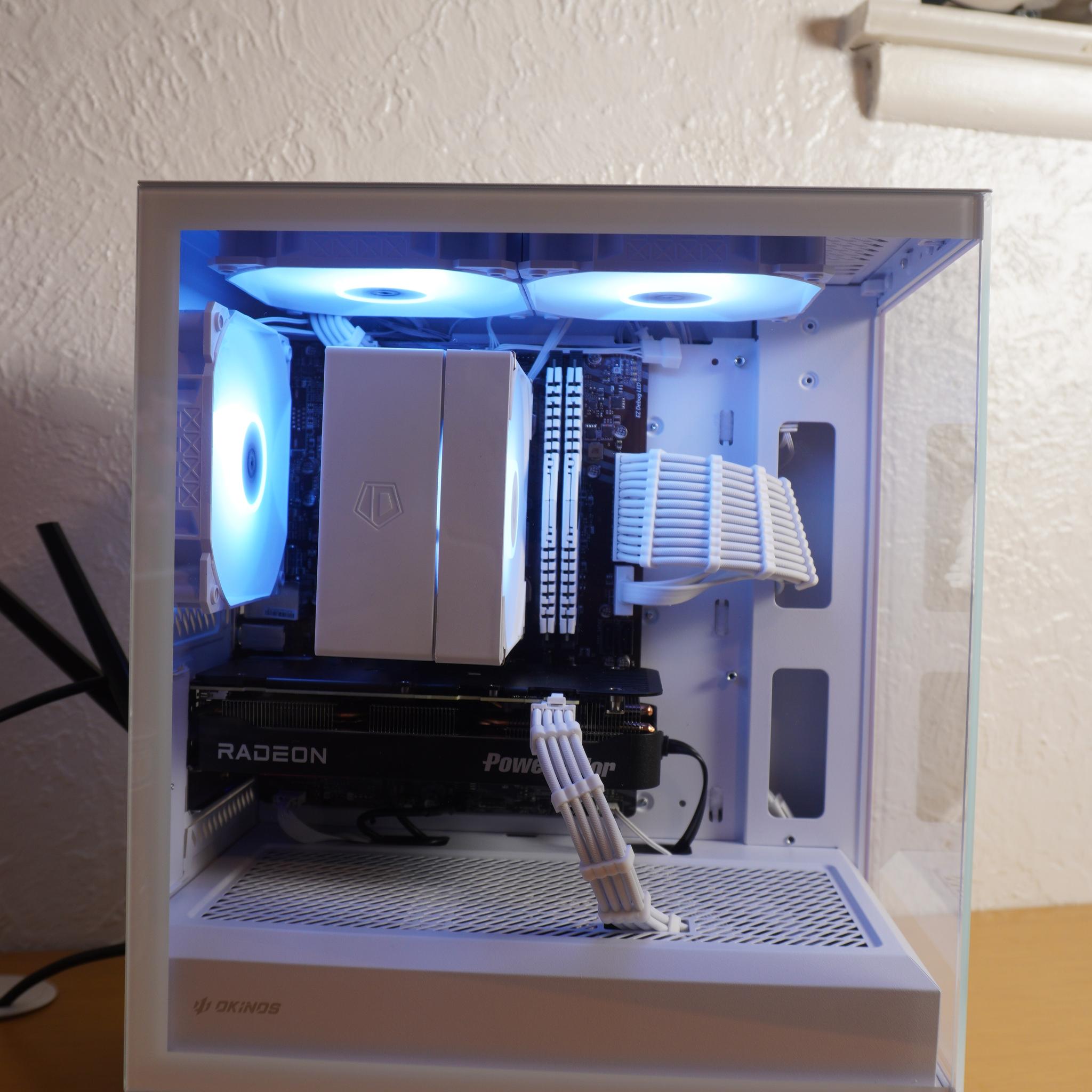 Soul White | RX 9060 XT | I7 10700 | 16GB DDR4 | 500GB 2.5 SSD|