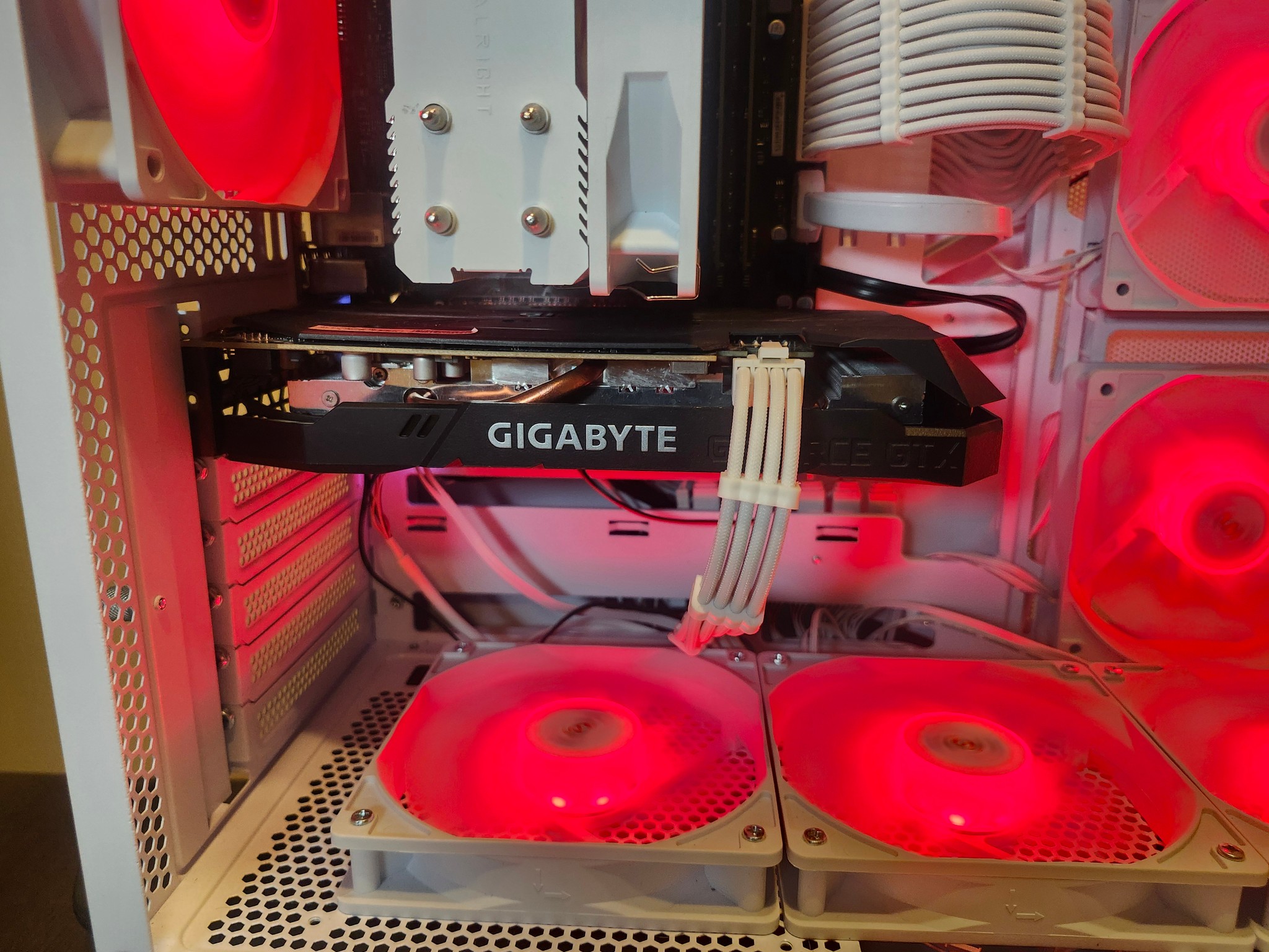 All White Gaming PC | i7-6700 + GTX 1660 SUPER | 16GB RAM | 500GB SSD