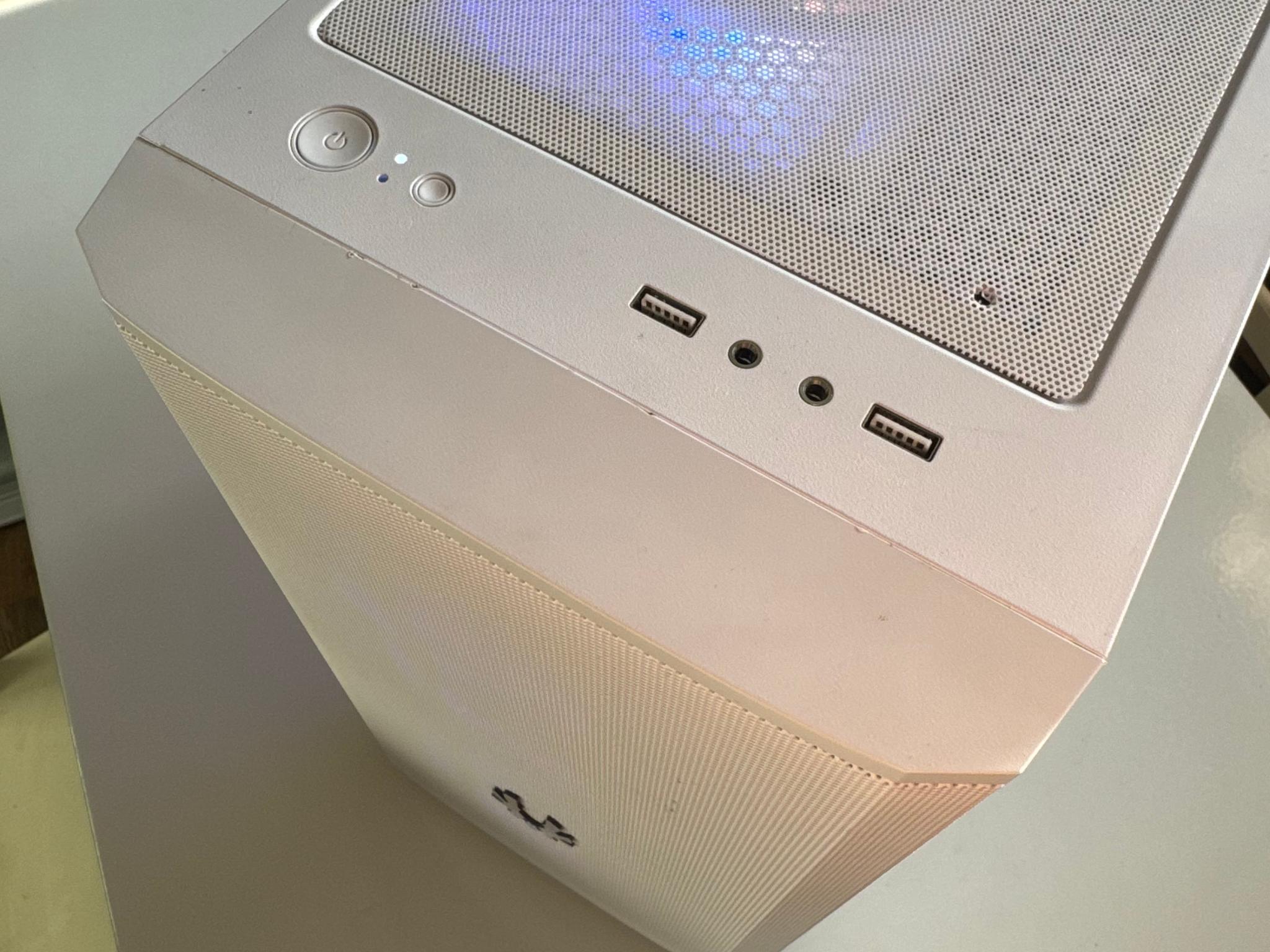 Arctic Fury | Custom Gaming PC | 4060  - i5 12600k - 16GB Ram - 1 TB NVMe