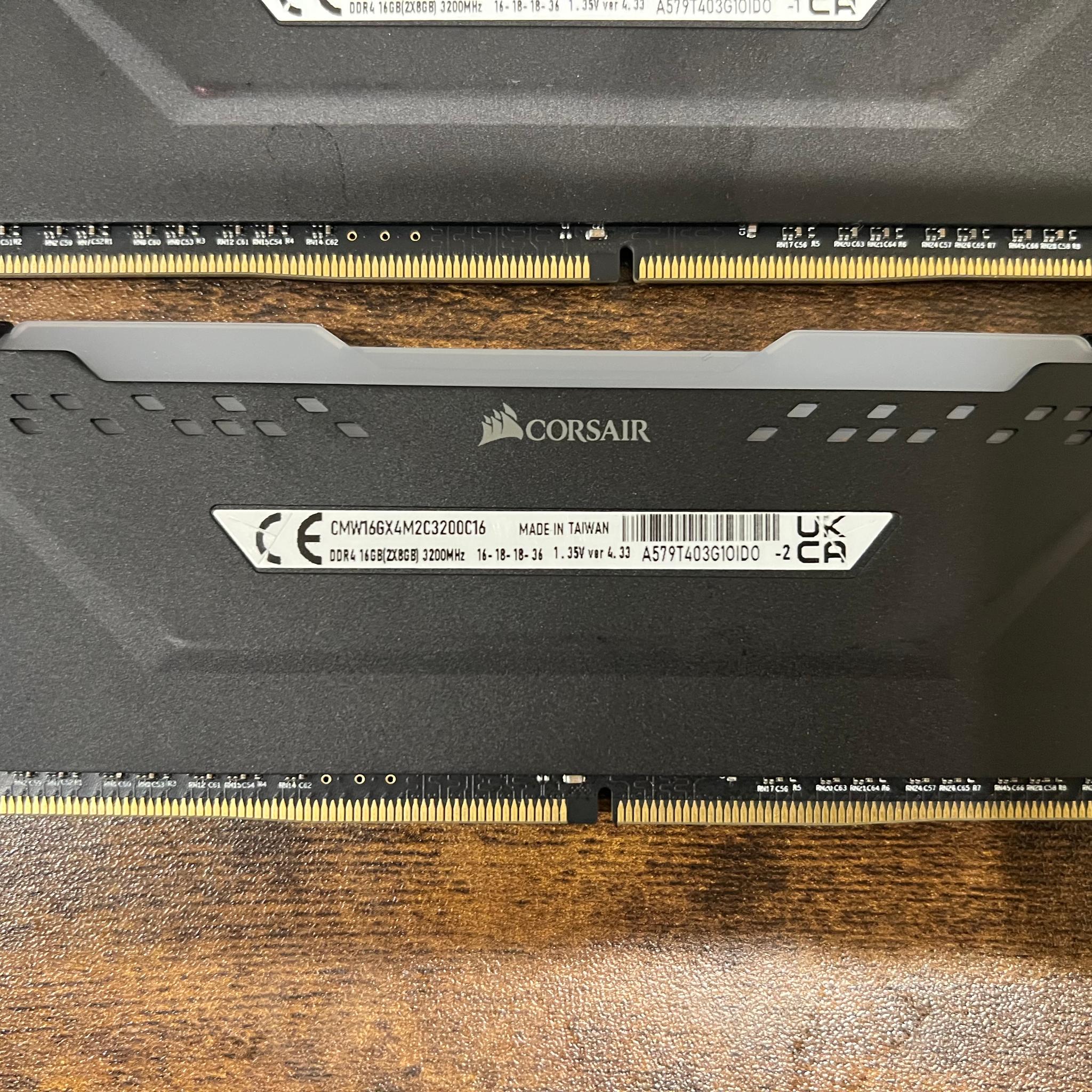32GB (4x8GB) DDR4-3200MHz CL16 Corsair Vengeance RGB PRO RAM Memory