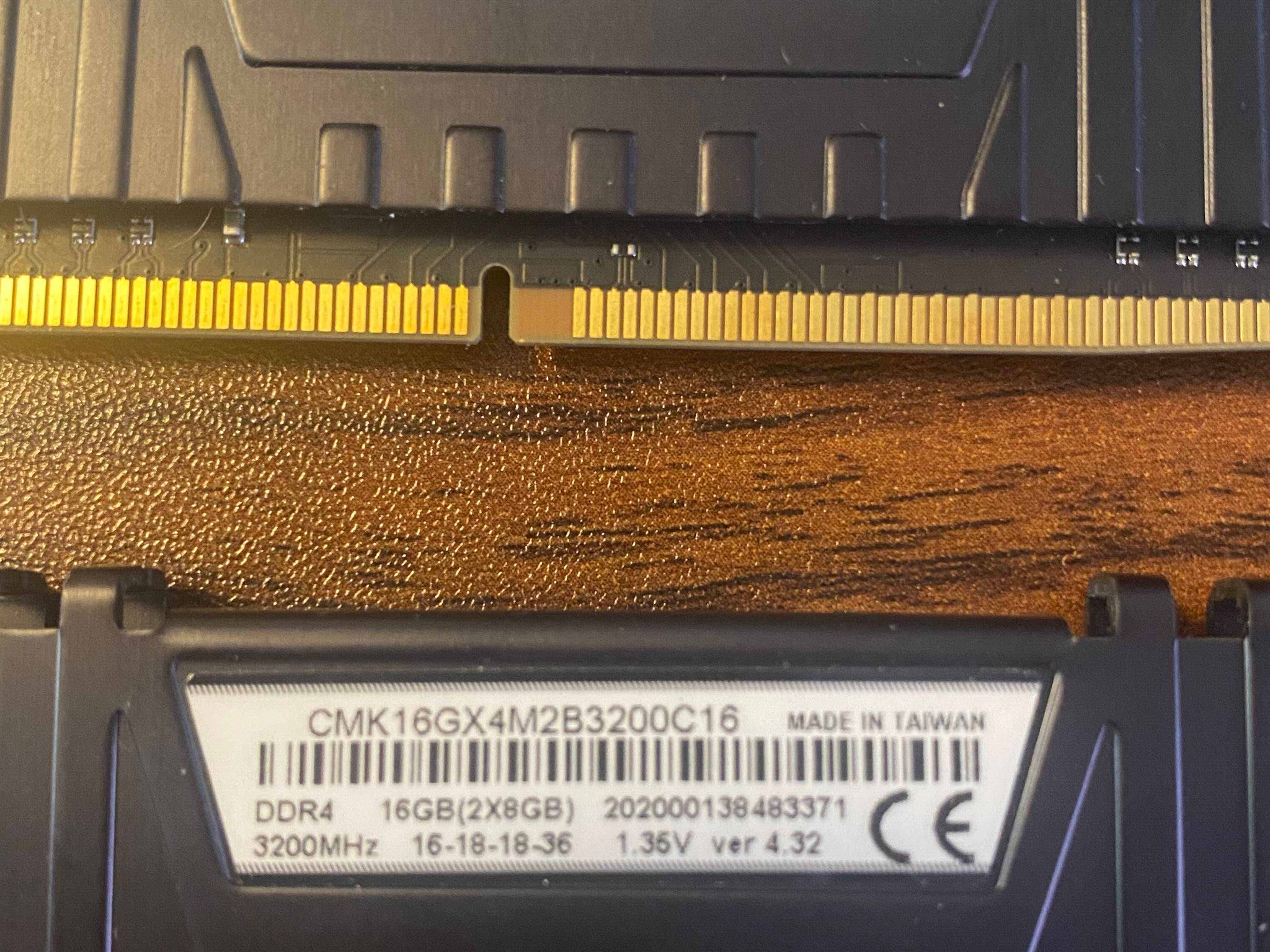 16GB (2x8GB) DDR4 Corsair Vengeance LPX 3200 16-18-18-36 Black ver 4.32