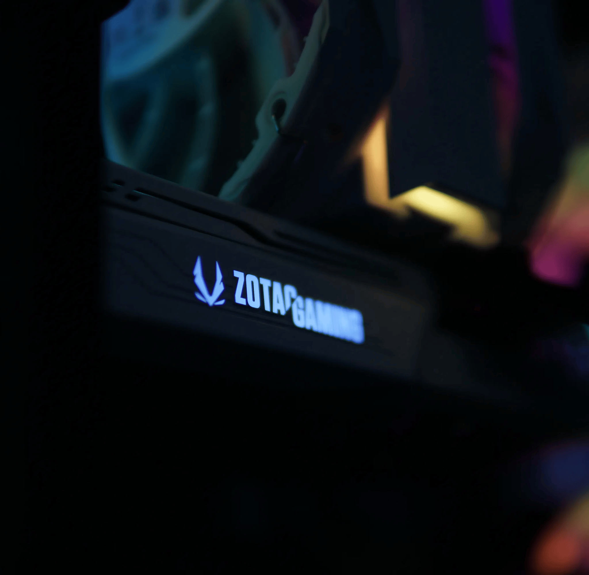 Maroon | i5 12600k - RTX 3070 Gaming and Streaming PC