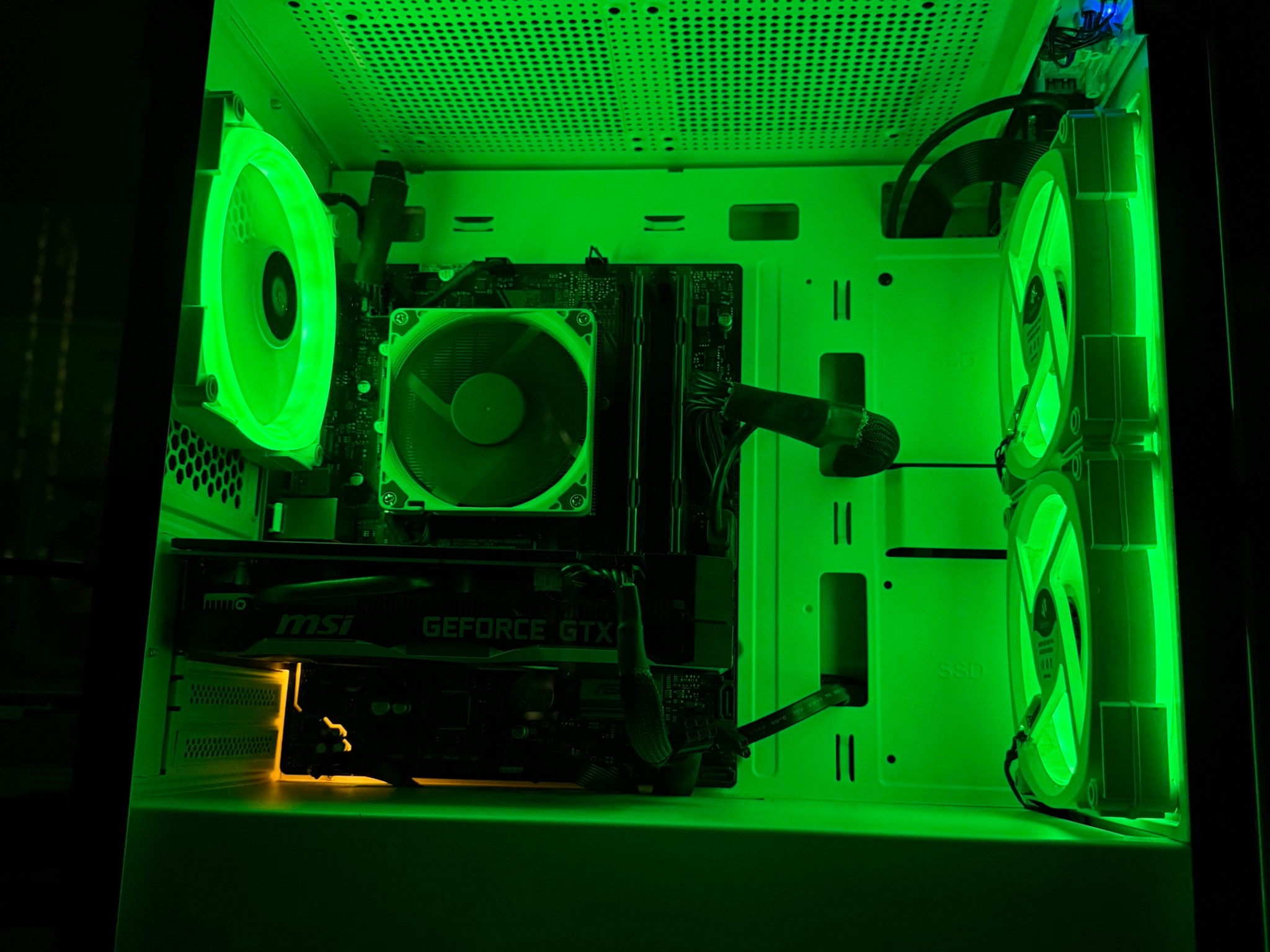 WHITE SHADOW i5 9400f 1660 ti 1.5tb ssd