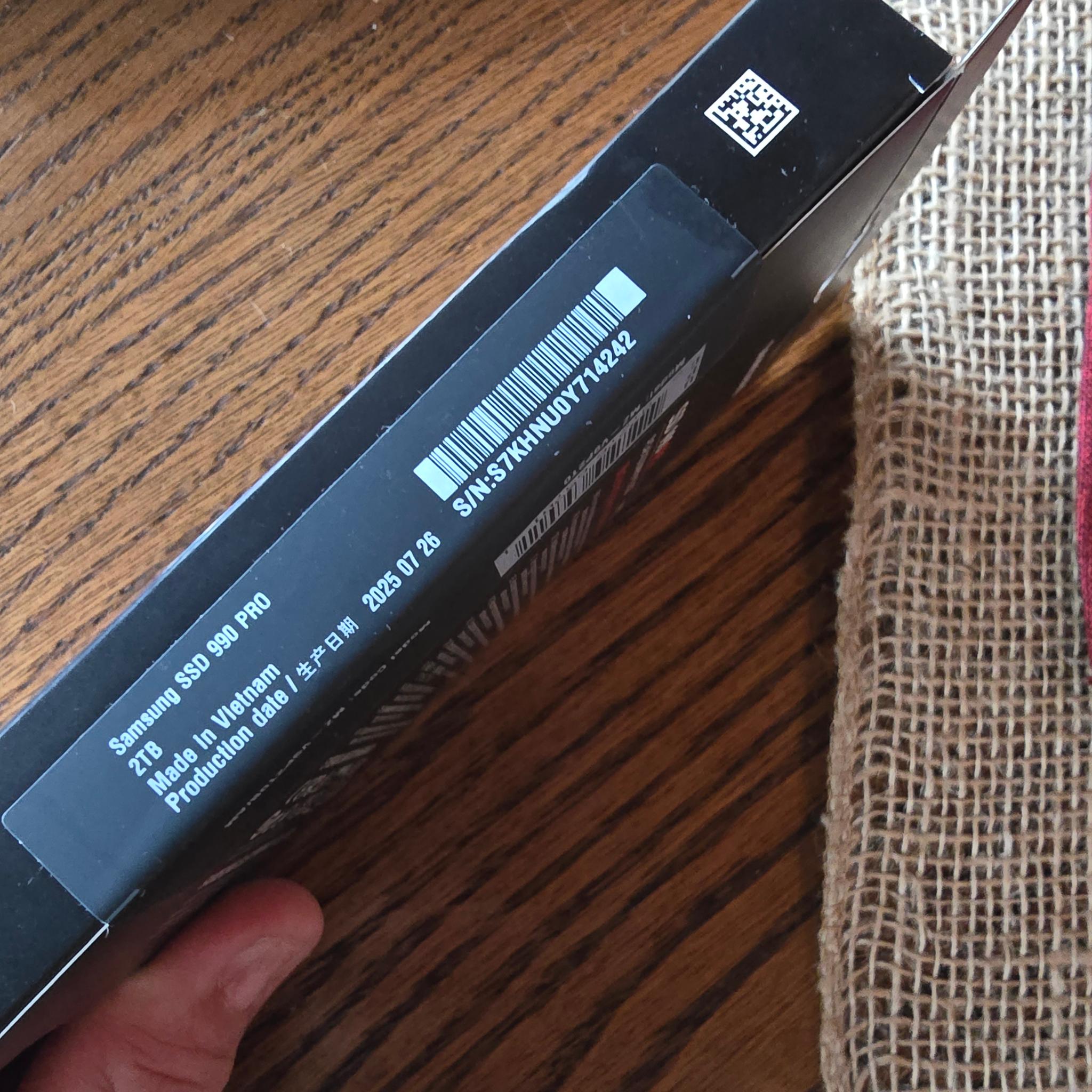Samsung 990 PRO SSD 2TB NVMe M.2 PCIe Gen4 2280 Internal Solid State Hard Drive Speeds 7,450 MB/s