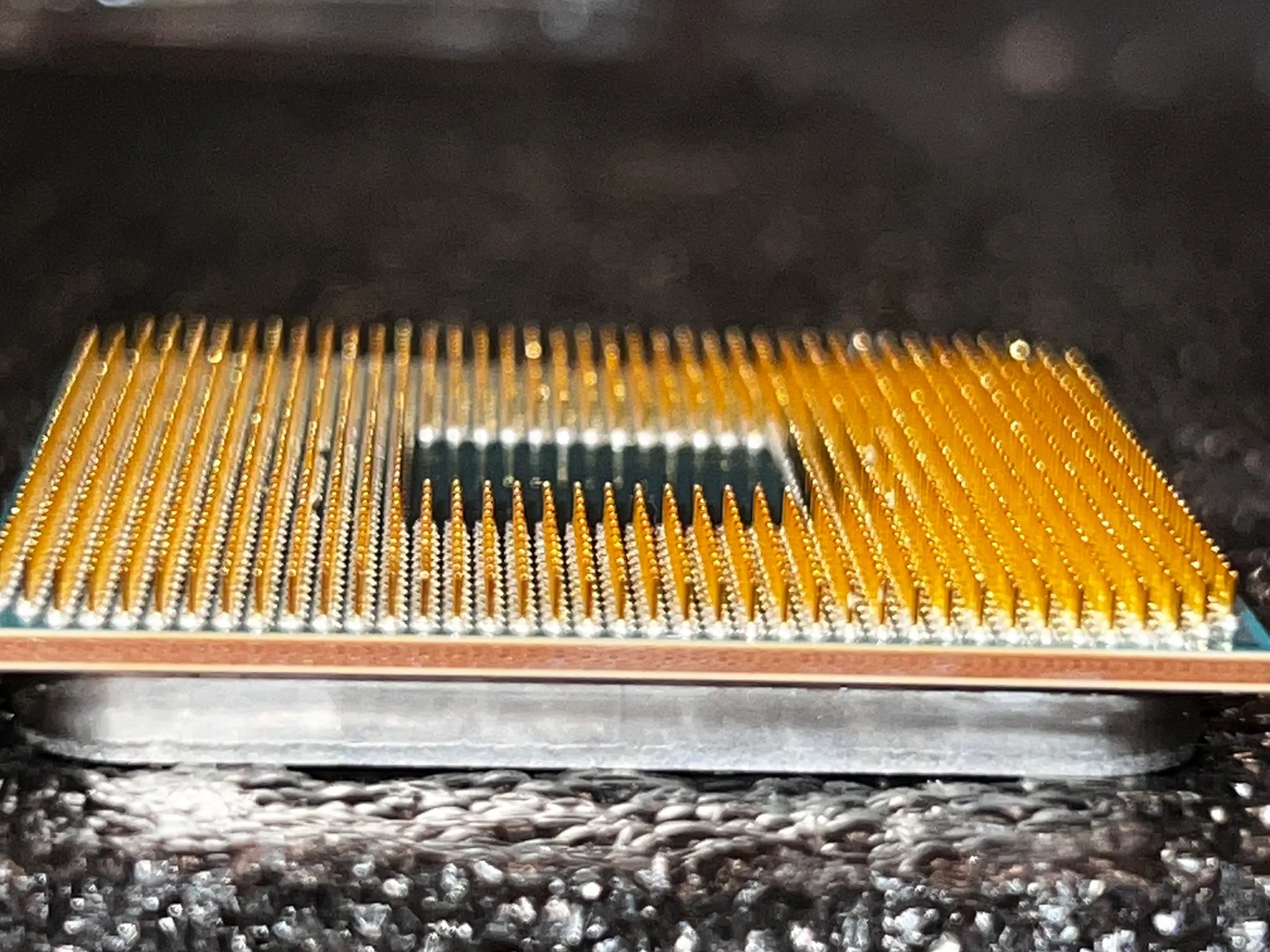 AMD Ryzen 5 1600 w/ stock cooler