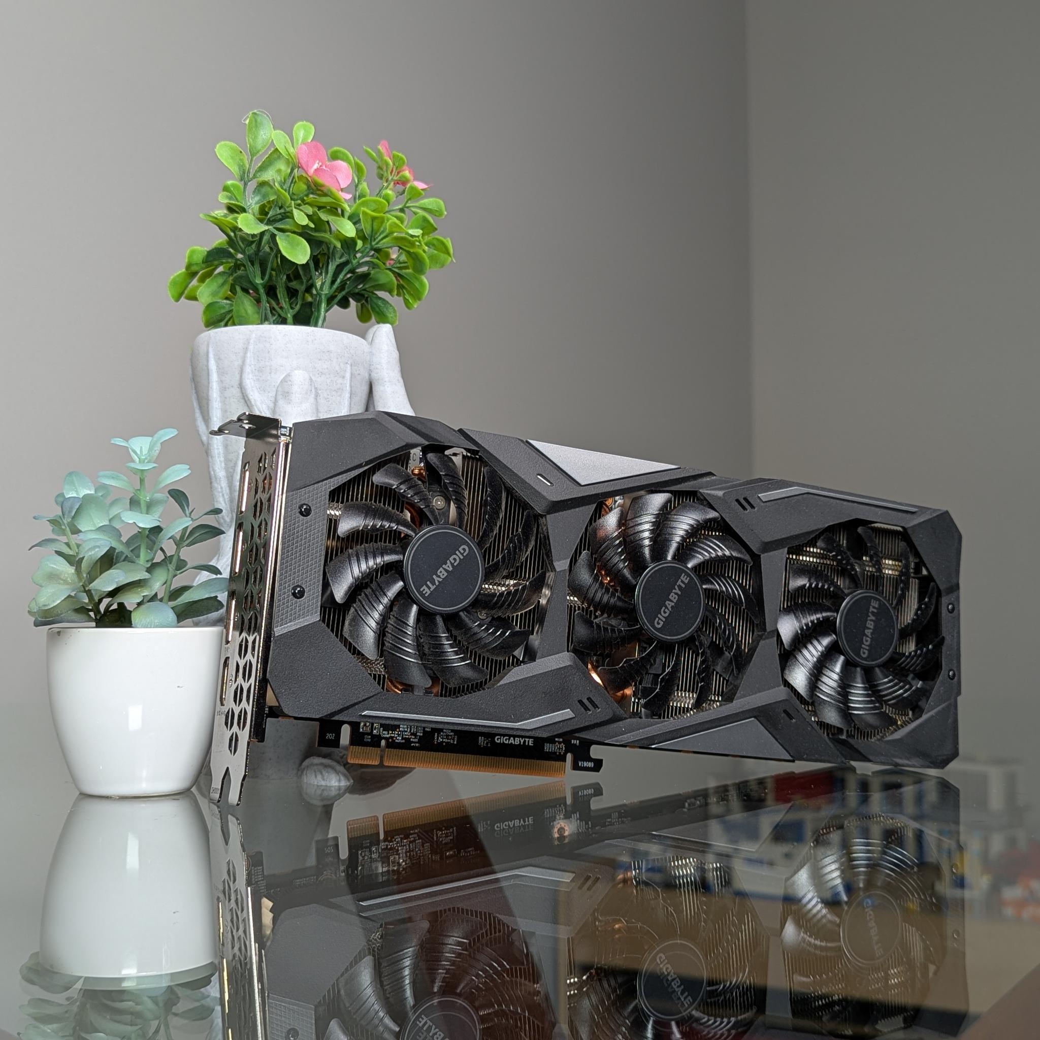 Gigabyte RX 5600XT | Please Read Description | Powers On | No Video signal