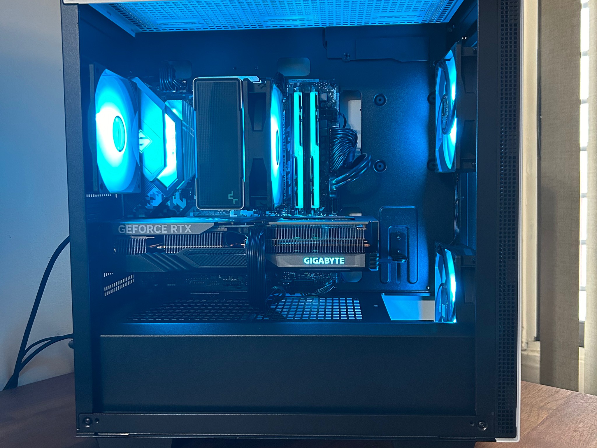 **SALE** RTX 4060ti | Ryzen 5 5600x | 32GB DDR4 | WI-FI | The Mini Legend V10