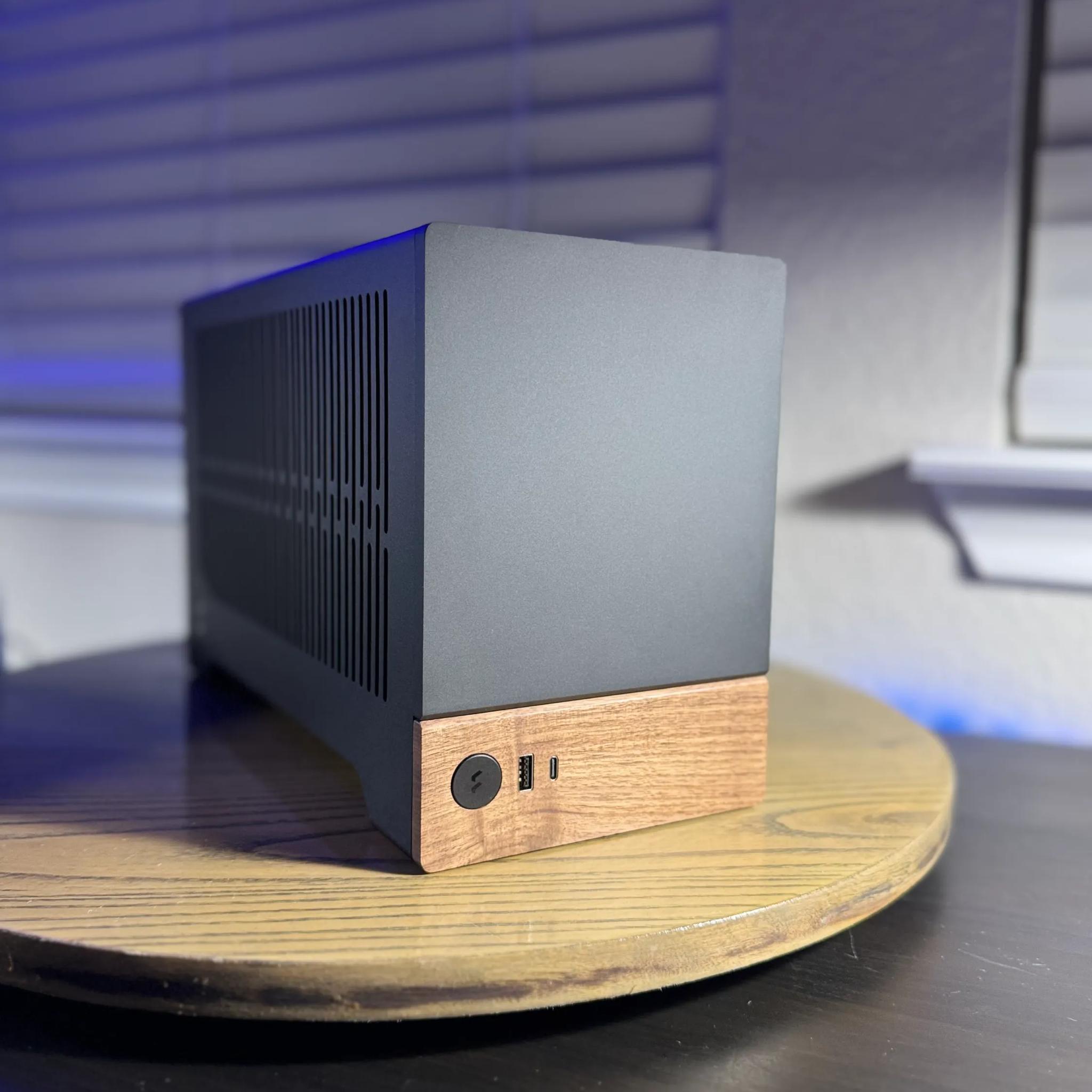The Distinguished Gentleman II 🎩 Gaming PC, NVIDIA 5070 Ti OC, RYZEN 9600X, 32GB RAM, 2TB SSD
