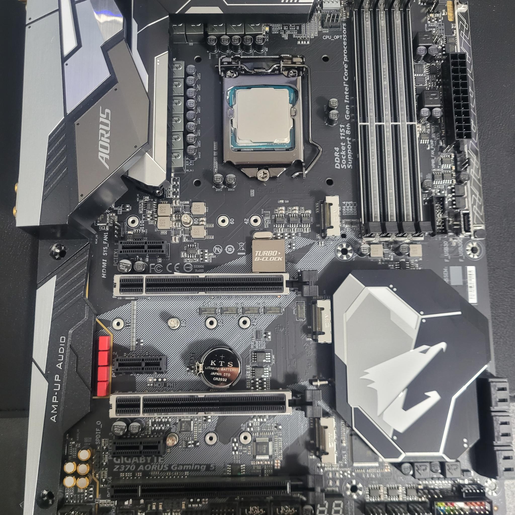 Z370 AORUS Gaming 5 (Wifi) with Intel I7-8700k