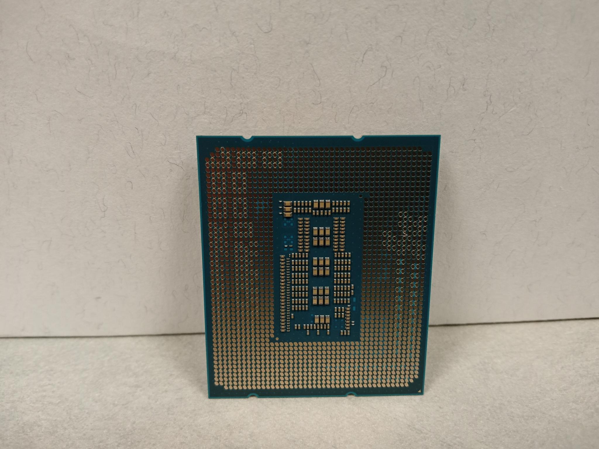 Intel Core i7-14700 Raptor Lake 20-Core (8P+12E) LGA 1700