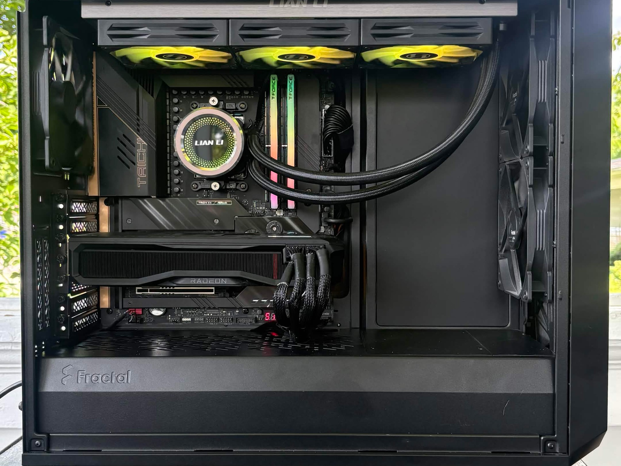 Mendi Electronics Ryzen 9 7950X • Radeon RX 7900 XT • 32GB DDR5 • 2TB NVMe • X670E Taichi