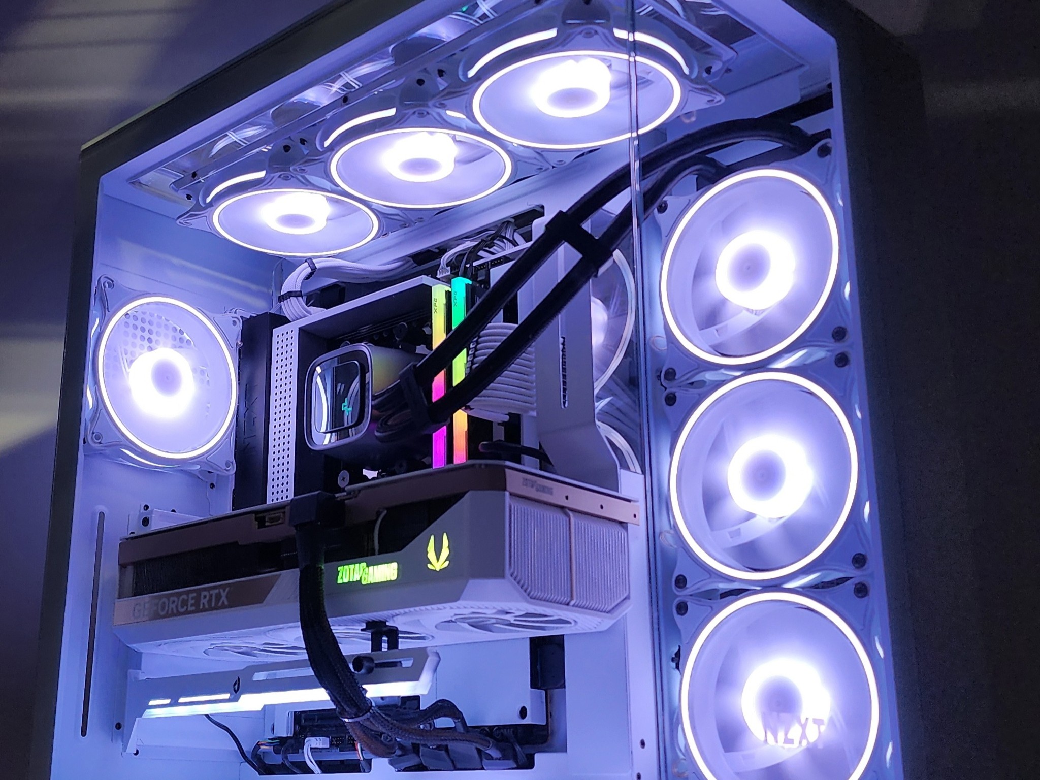 Gaming PC Ryzen 9 9900X 32GB RAM 2TB SSD RTX 5080 16GB Windows 11 Computer