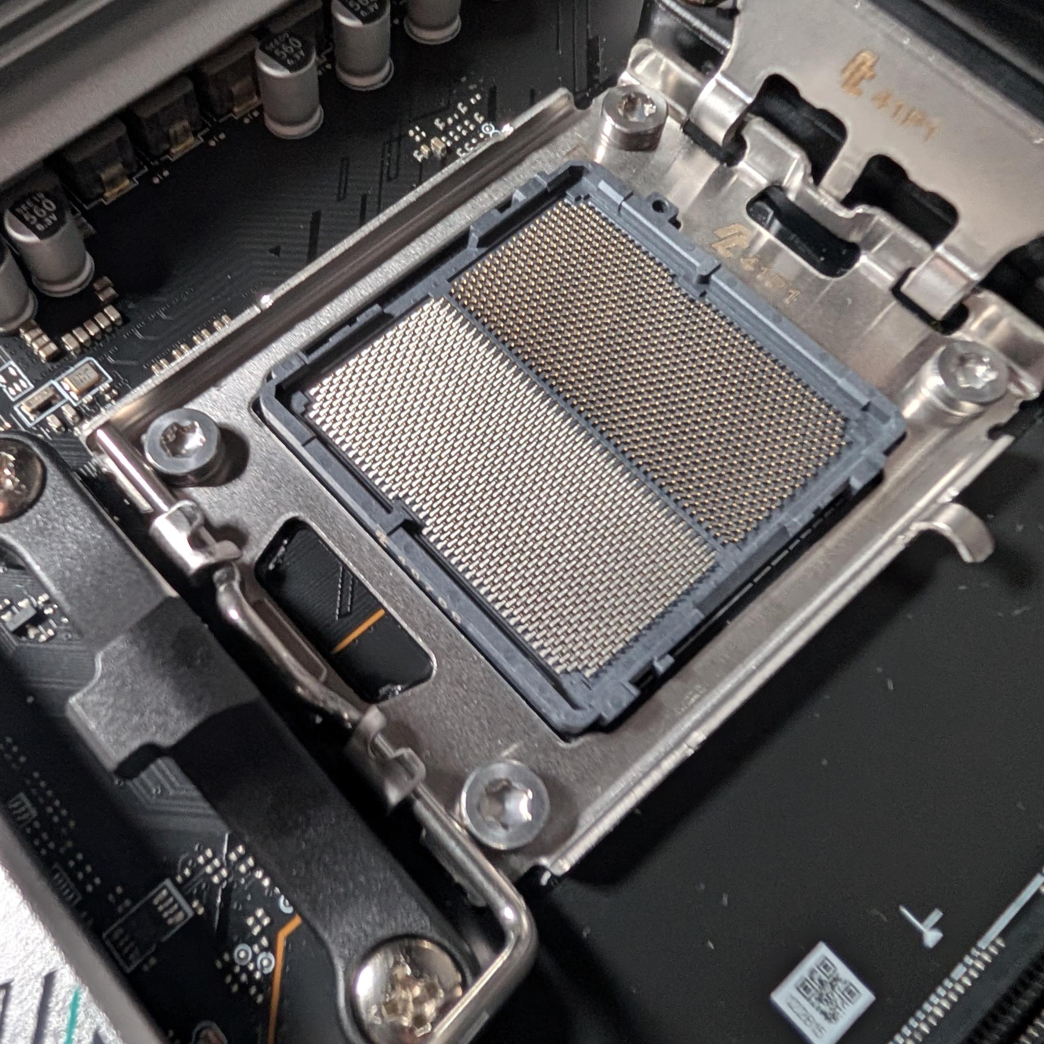 MSI X670E GAMING PLUS WIFI