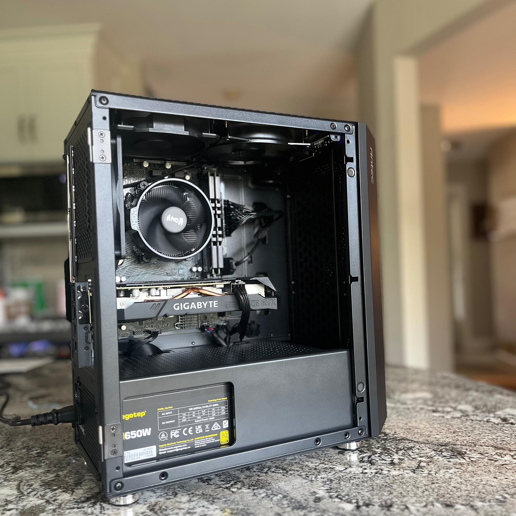 Stealthy Black Gaming Pc (Rtx 2060)