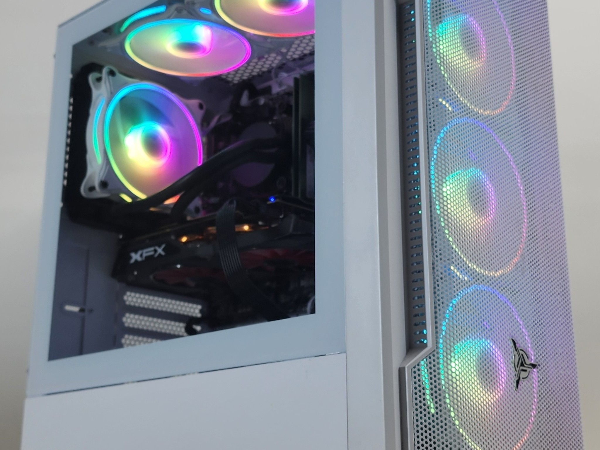 Gaming PC i3-7100 8GB RAM 128GB SSD + 500GB HDD RX 570 8GB Windows 11 Computer