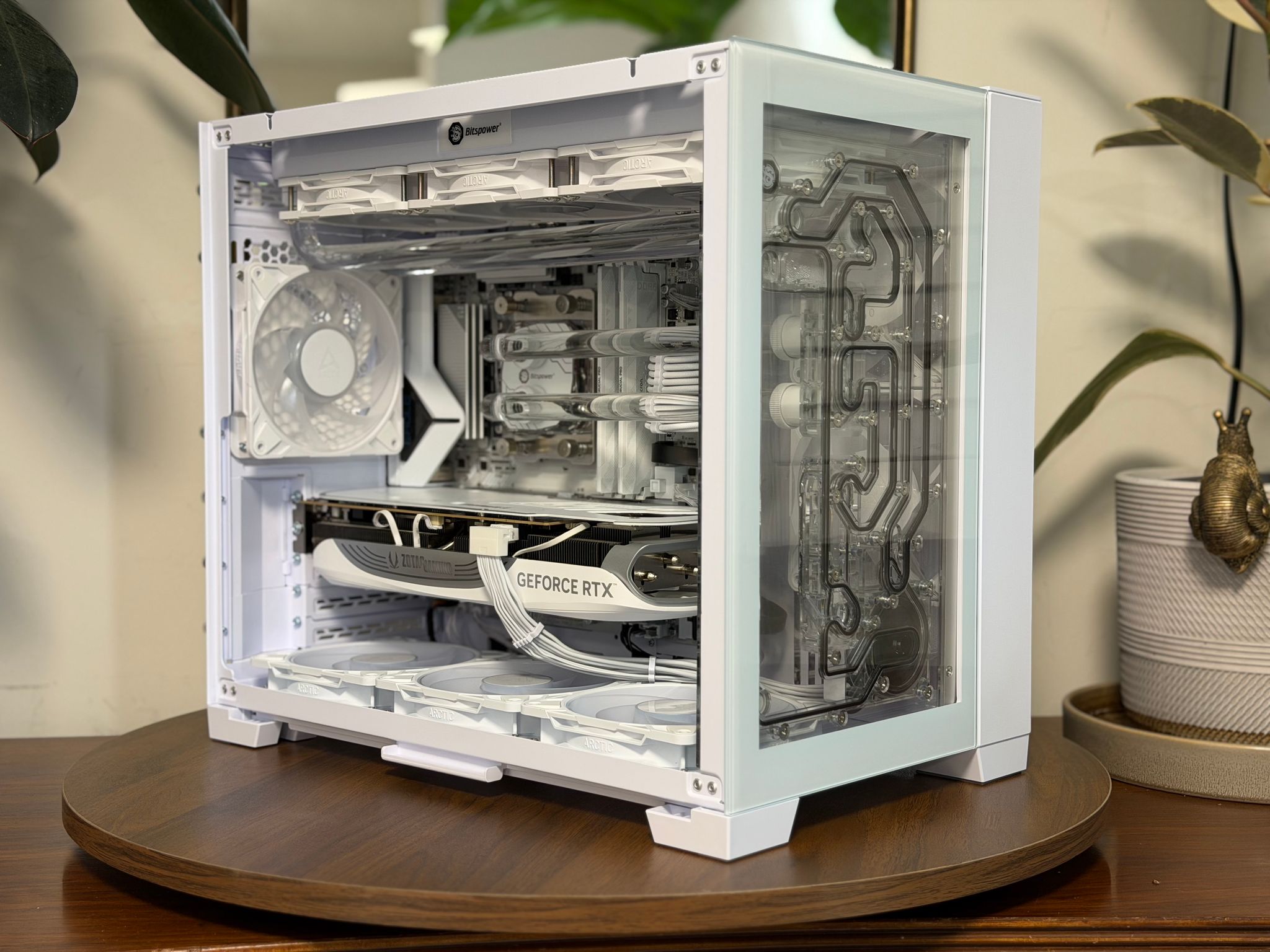RTX 4080 | Ryzen 7 7800X3D | 32GB DDR5 | B850M | 2TB Gen4 SSD | 850W SFX Custom Loop