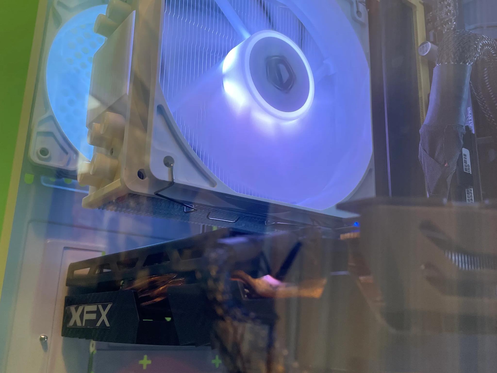 CLEAN White Gaming PC| Intel i5 / Amd RX580 / 8GB / 600GB Win 10 Pro WiFi