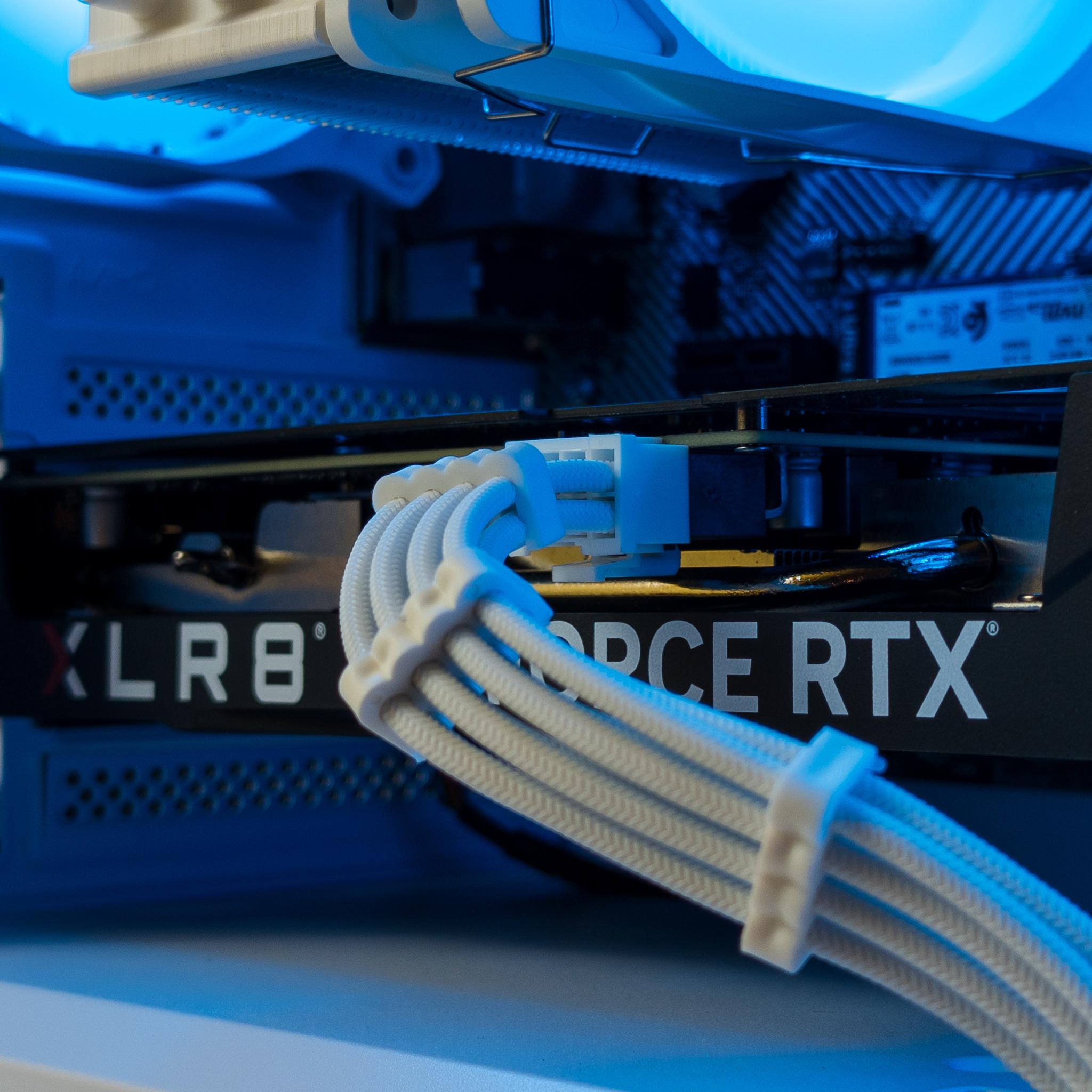 🤍🖤 RTX 4060 / Ryzen 5 5600 / 32GB Gaming PC 🖤🤍