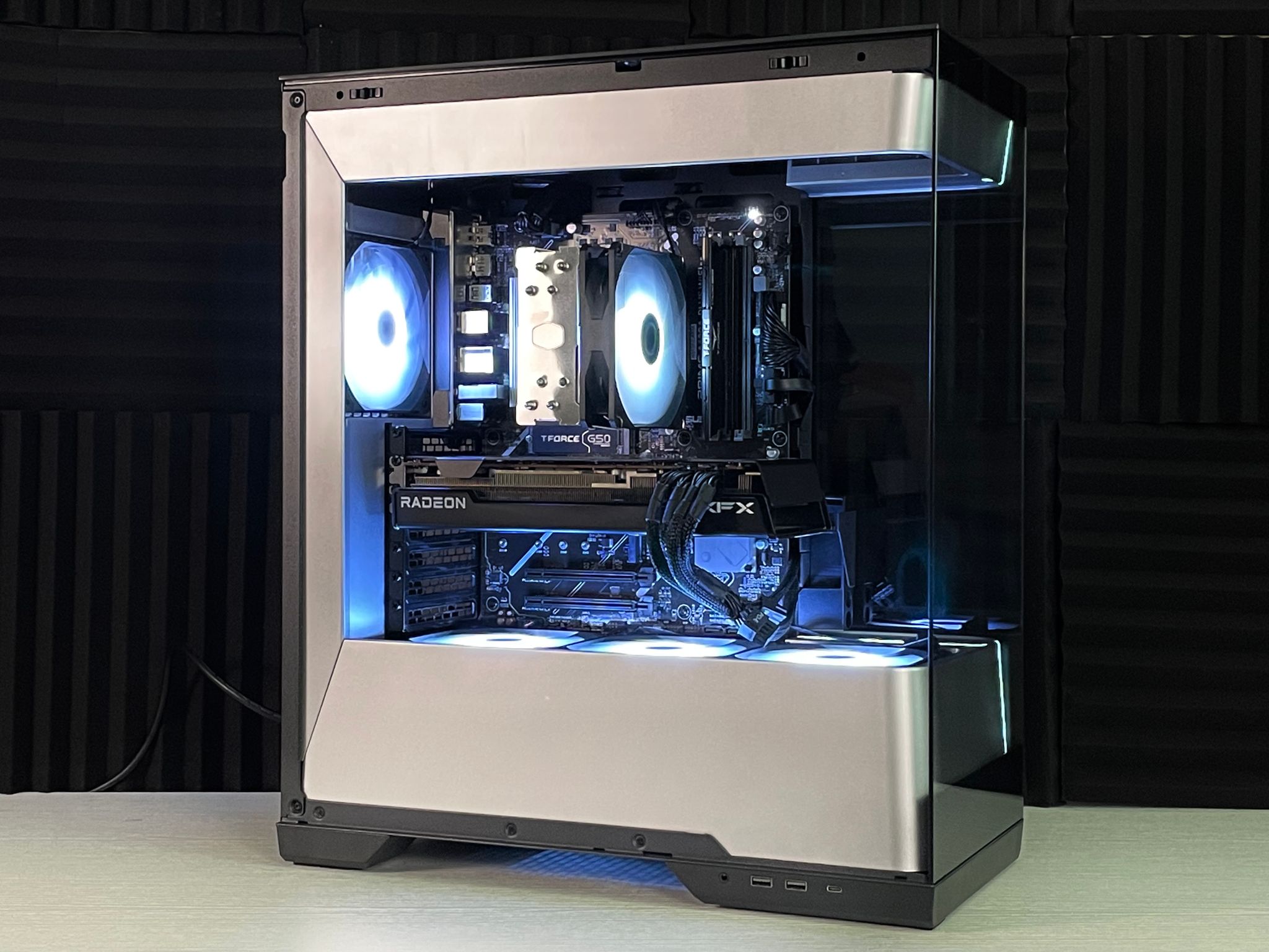 ⚪CHROME Gaming PC | RX 7700 16GB (Non-XT) | Ryzen 7 8700F | 16GB DDR5 | 1TB NVME | WiFi + BT